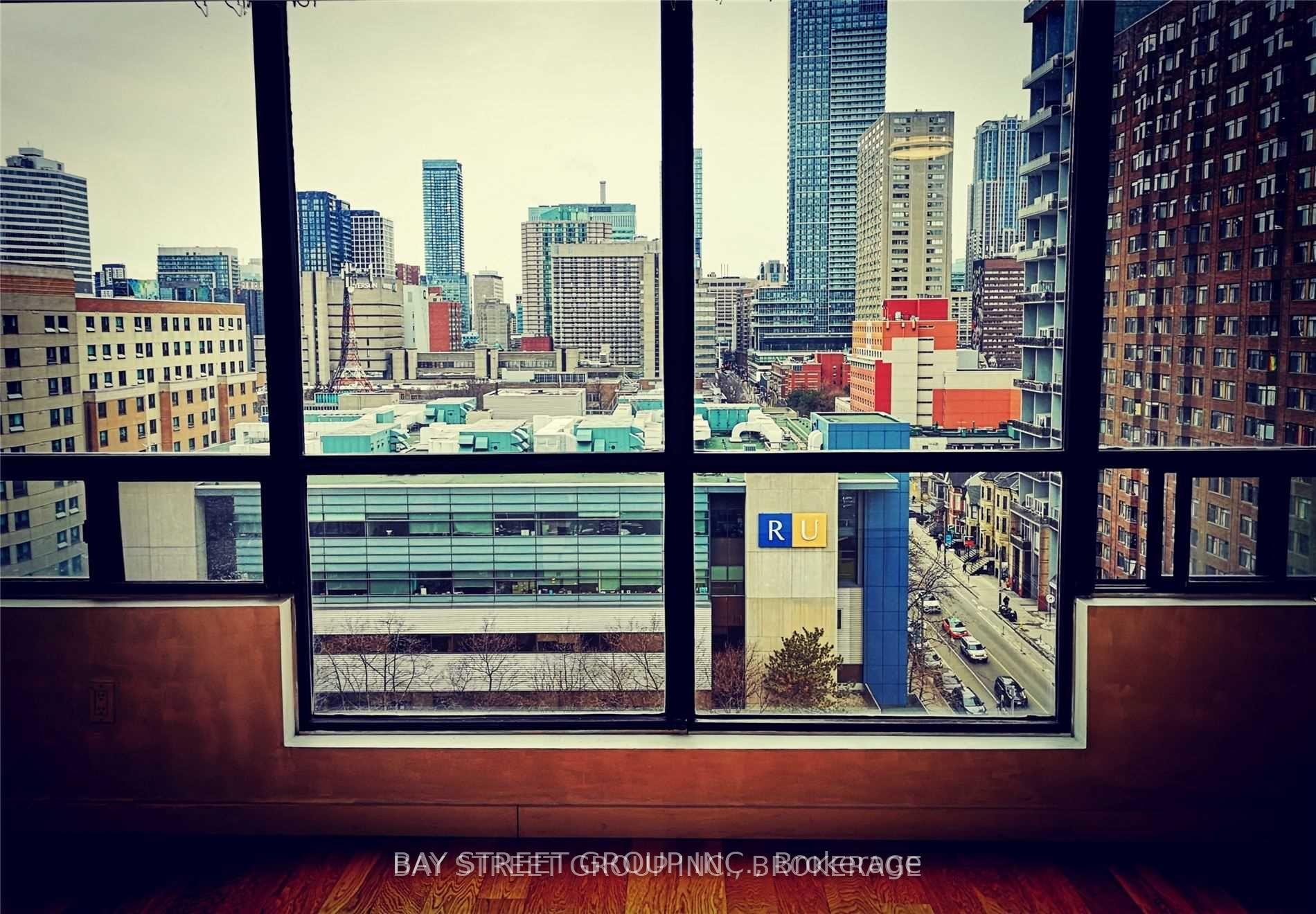 2 Bedrooms Condo at 117 Gerrard,  Toronto For sale