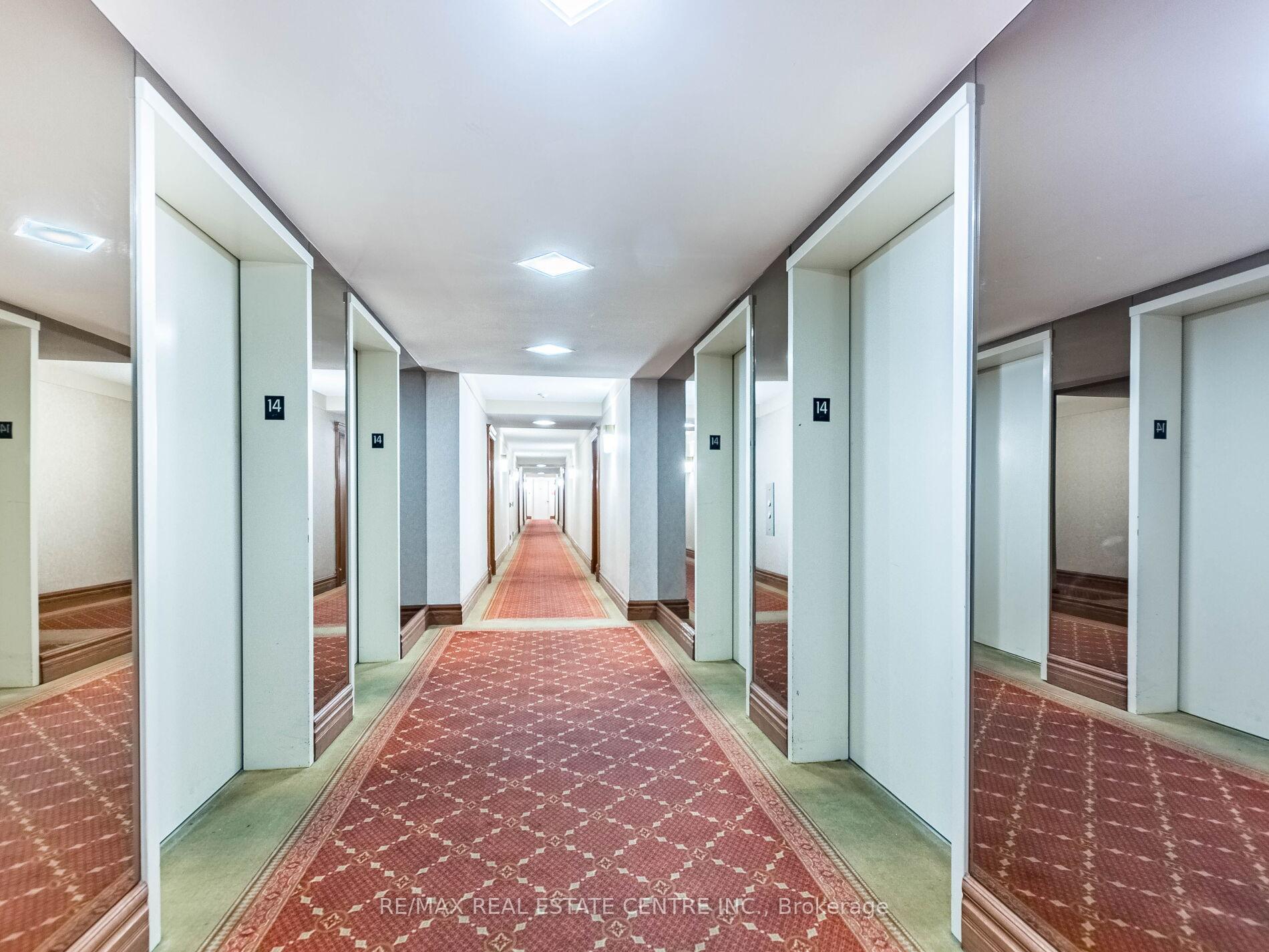 1 Bedroom Condo at 55 Elm, Mississauga For sale
