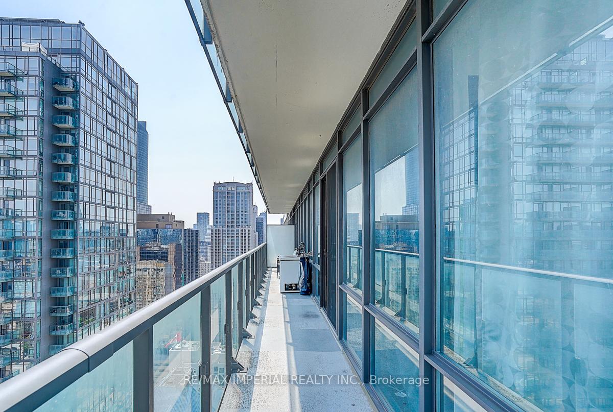 4 Bedrooms Condo at 832 Bay, Toronto For sale