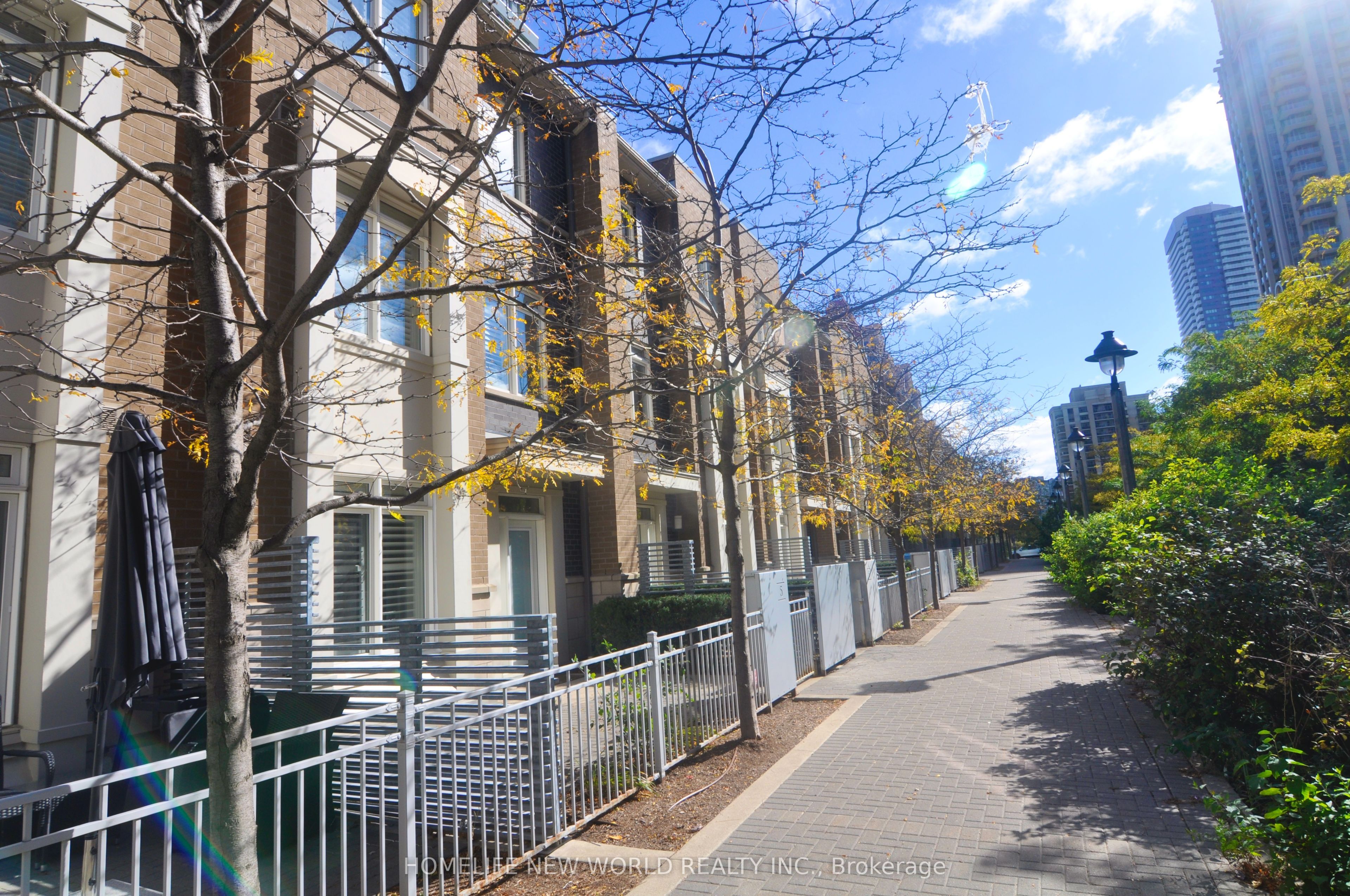 370 Square One Drive, #Th5