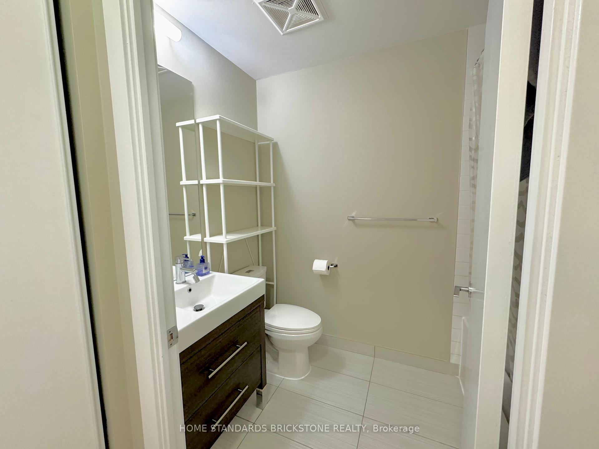 1 Bedroom Condo at 70 Forest Manor,  Toronto For sale