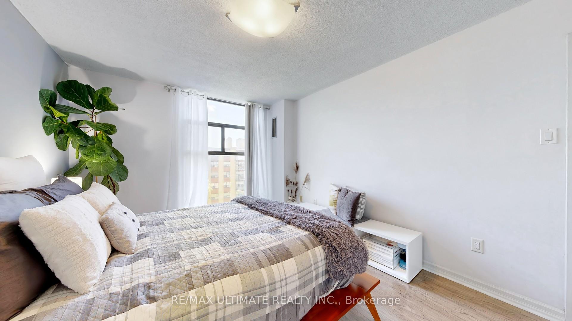 2 Bedrooms Condo at 135 Marlee, Toronto For sale