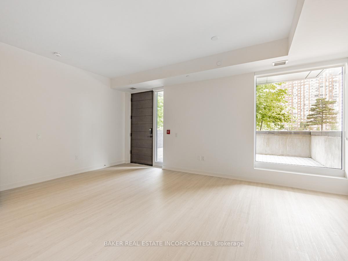 4 Bedrooms Condo at 3883 Quartz,  Mississauga For sale