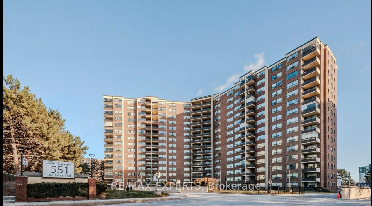 2 Bedrooms Condo at 551 The West Mall,  Toronto For sale
