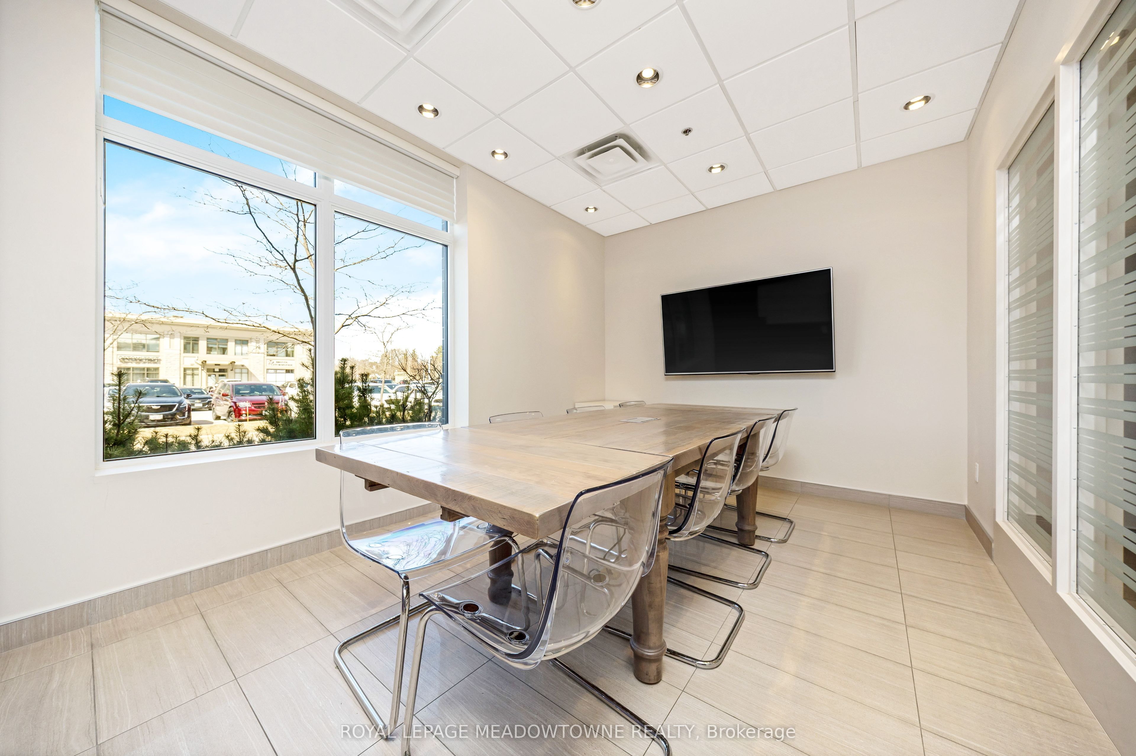 450 Bronte Street S, #110
