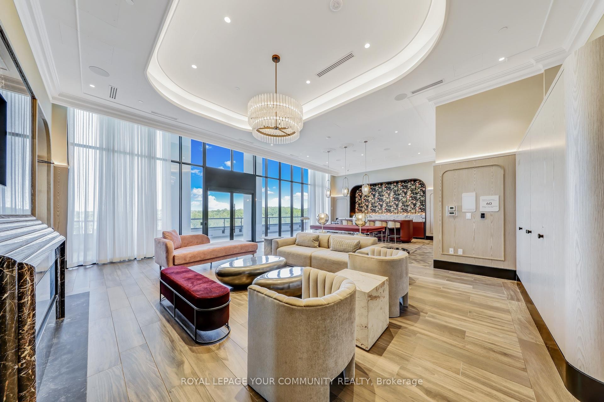3 Bedrooms Condo at 10 Inn On The Park, Toronto For sale