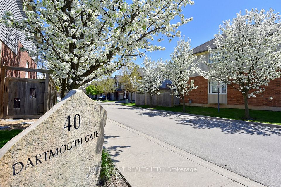 #24 - 40 Dartmouth Gate, Hamilton, ON L8E 0C4