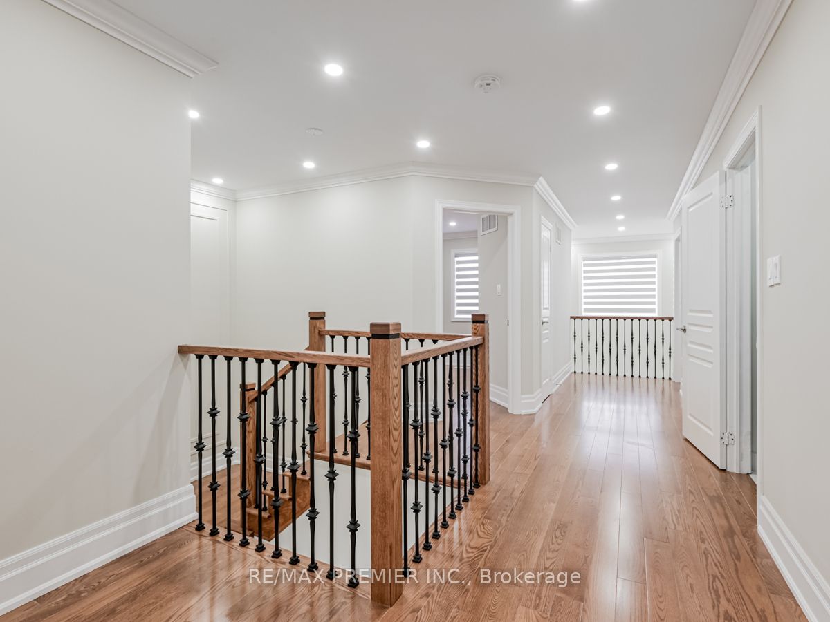 37 Colombo Crescent
