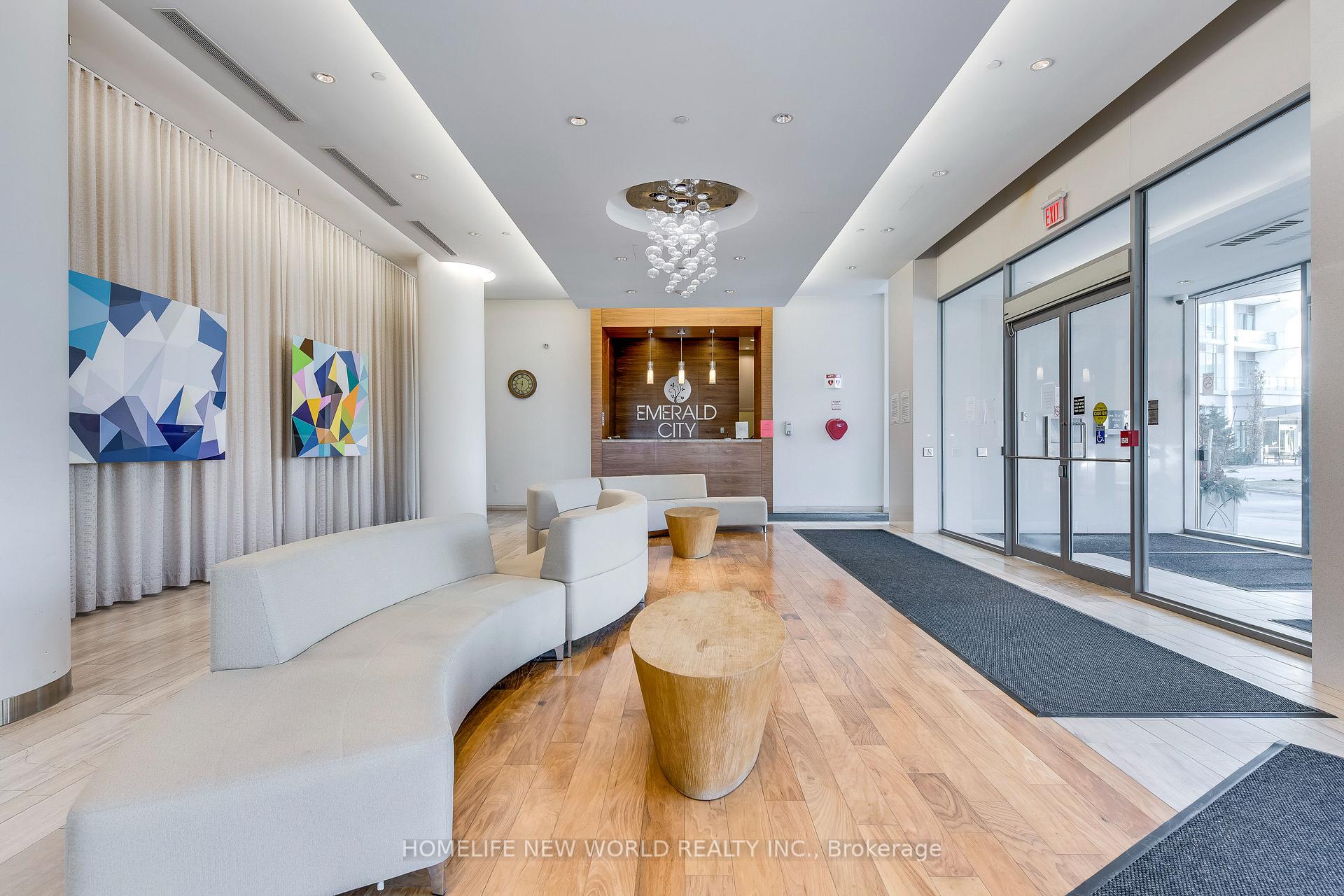 3 Bedrooms Condo at 62 Forest Manor, Toronto For sale