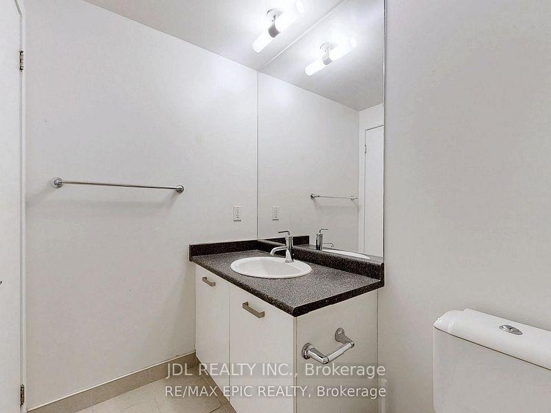 2 Bedrooms Condo at 832 Bay, Toronto For sale