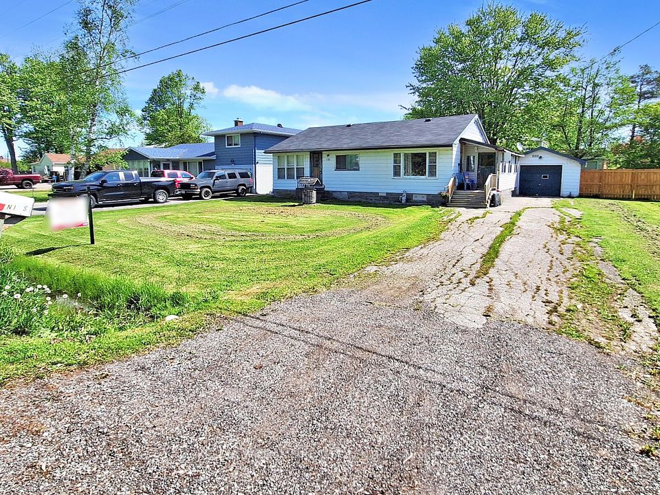121 Sunkist Road, Georgina, ON L0E 1N0