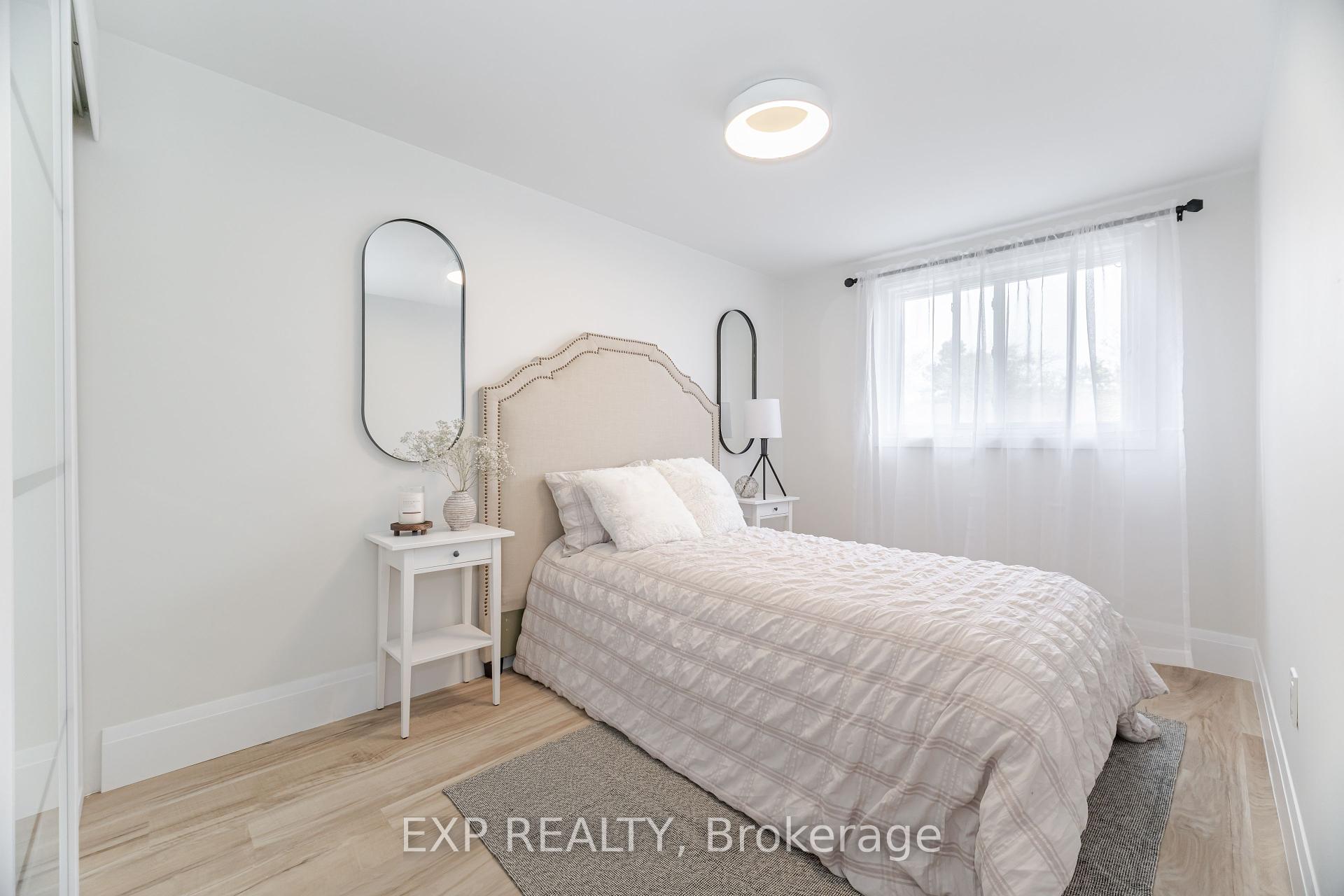 3 Bedrooms Condo at 120 Quigley,  Hamilton For sale