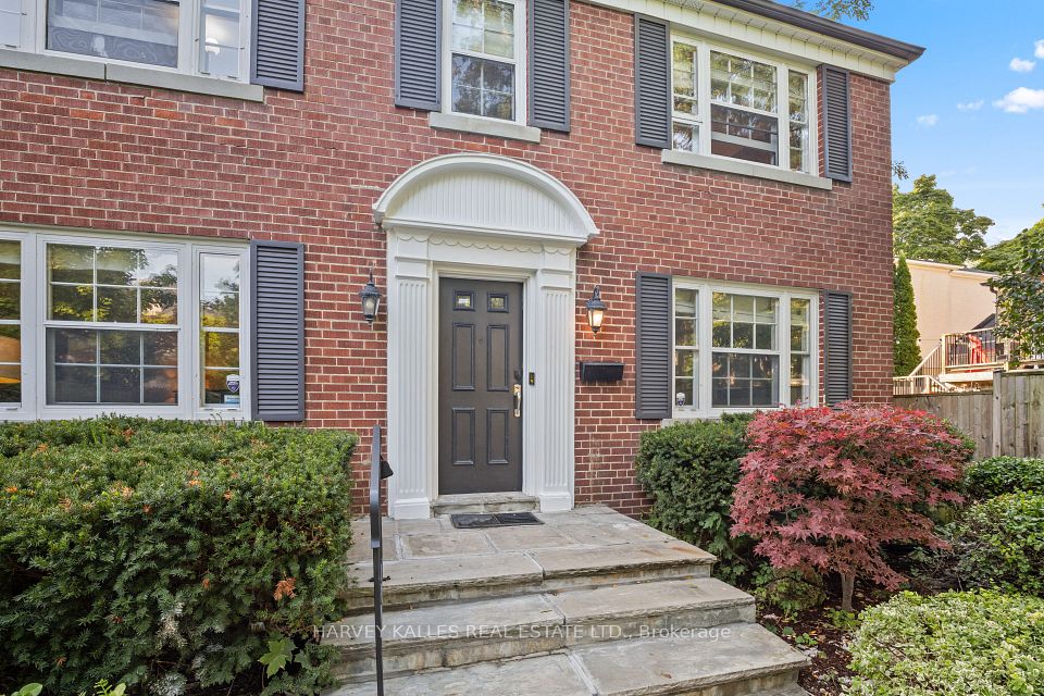 14 Lawnhurst Boulevard