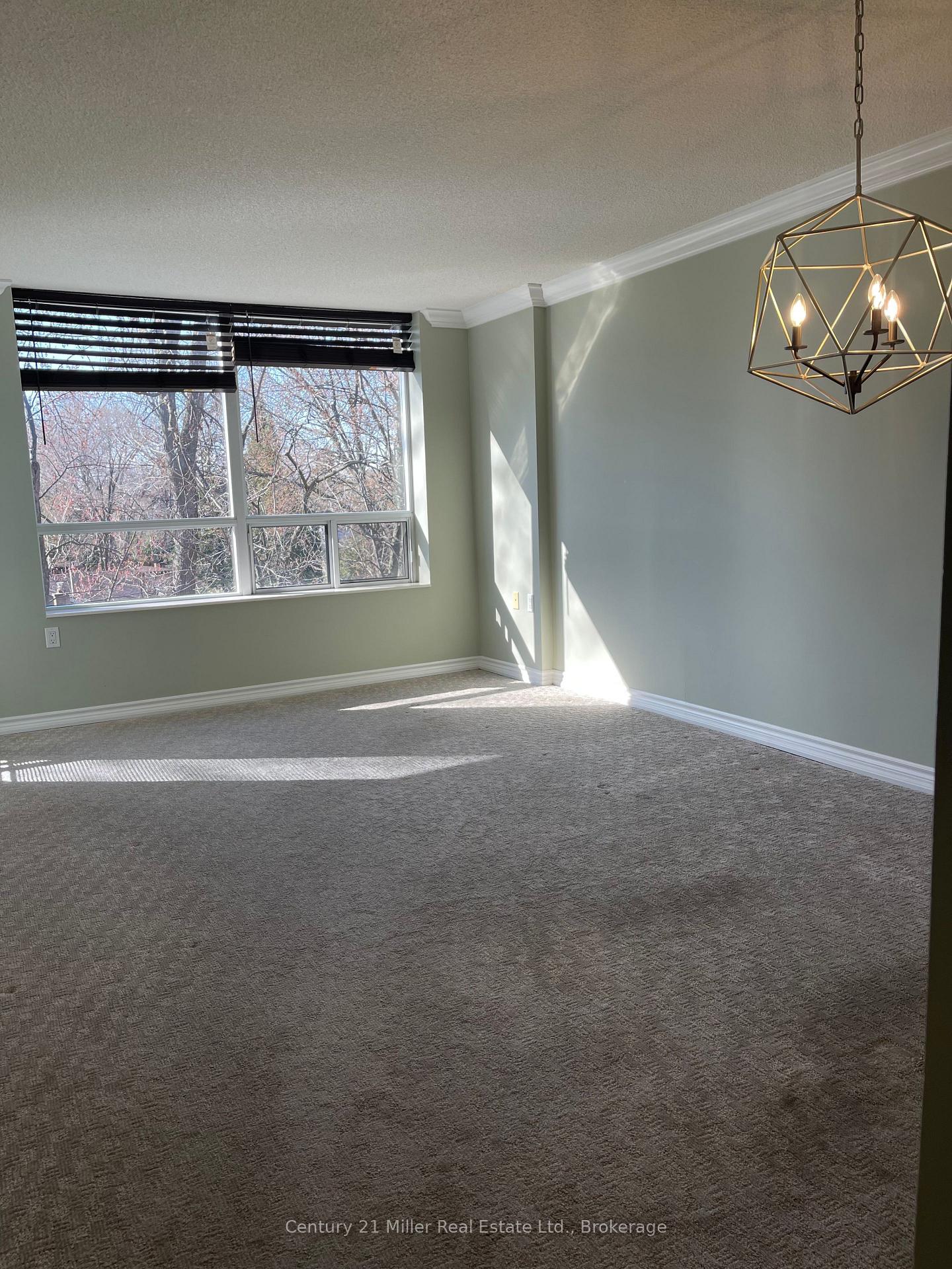 2 Bedrooms Condo at 100 Burloak,  Burlington For sale