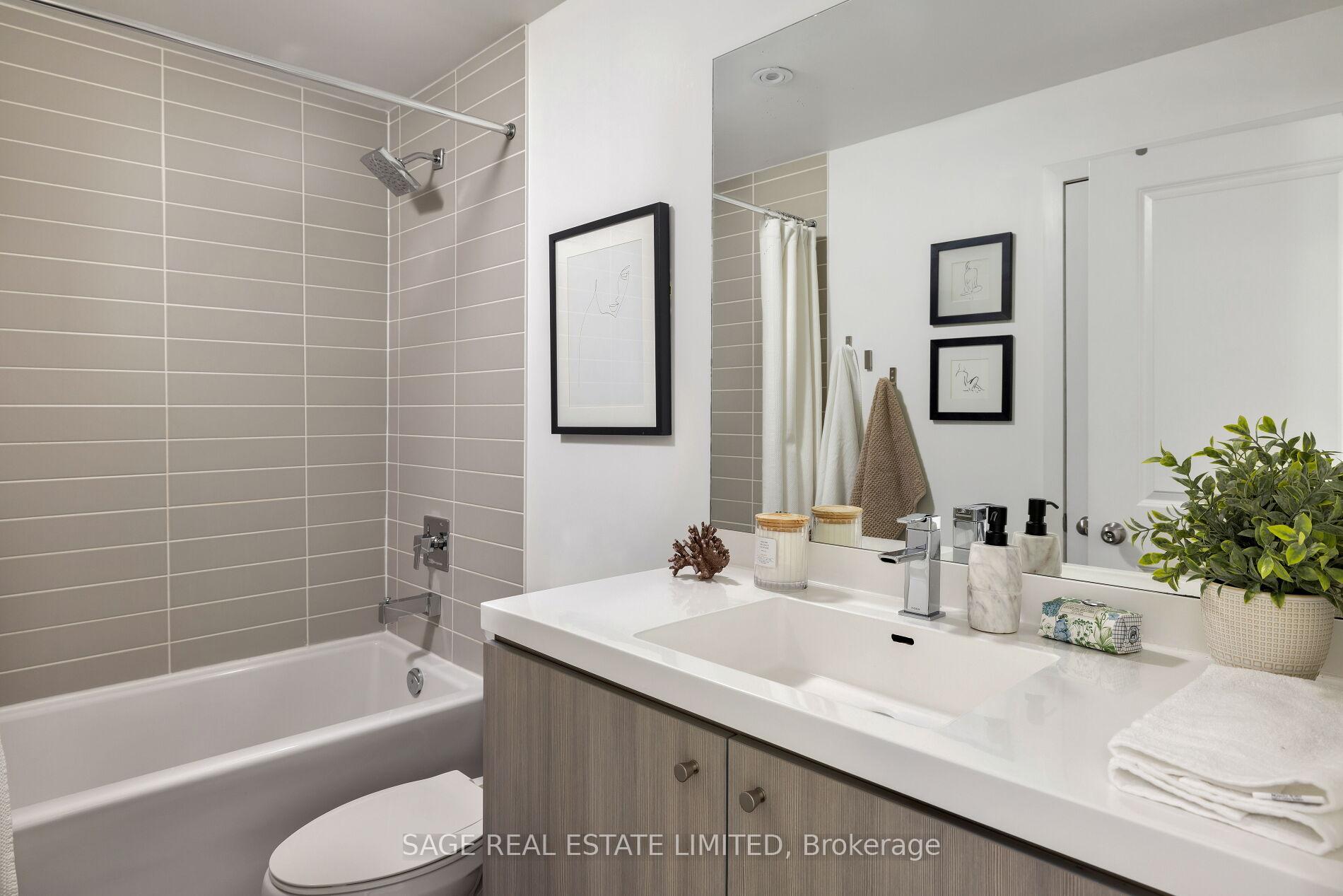 2 Bedrooms Condo at 105 George, Toronto For sale