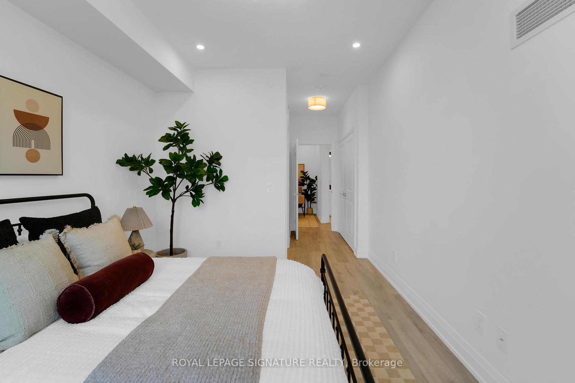 3 Bedrooms Condo at 591 Sheppard, Toronto For sale
