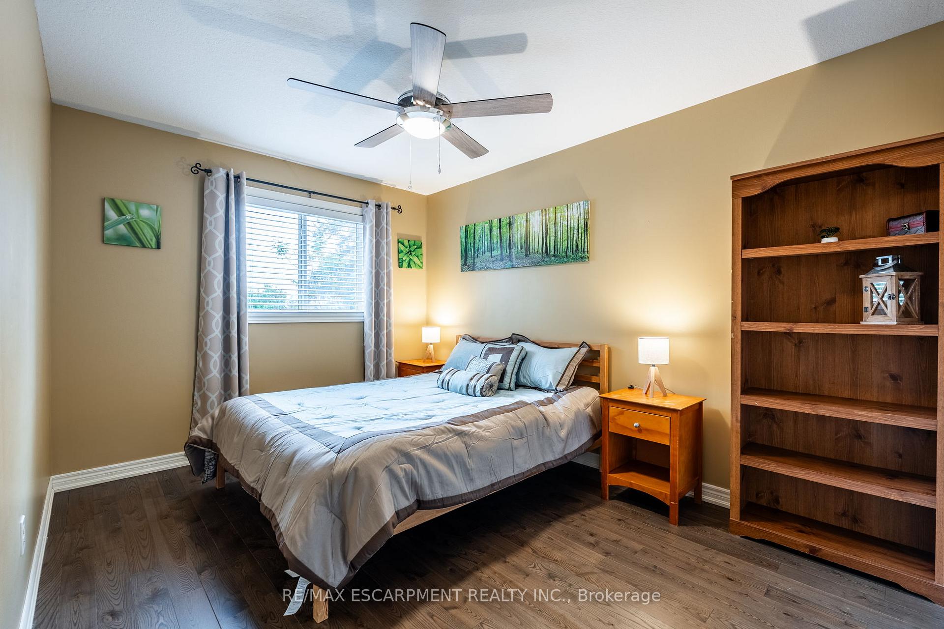 3 Bedrooms Condo at 1461 Upper Gage, Hamilton For sale