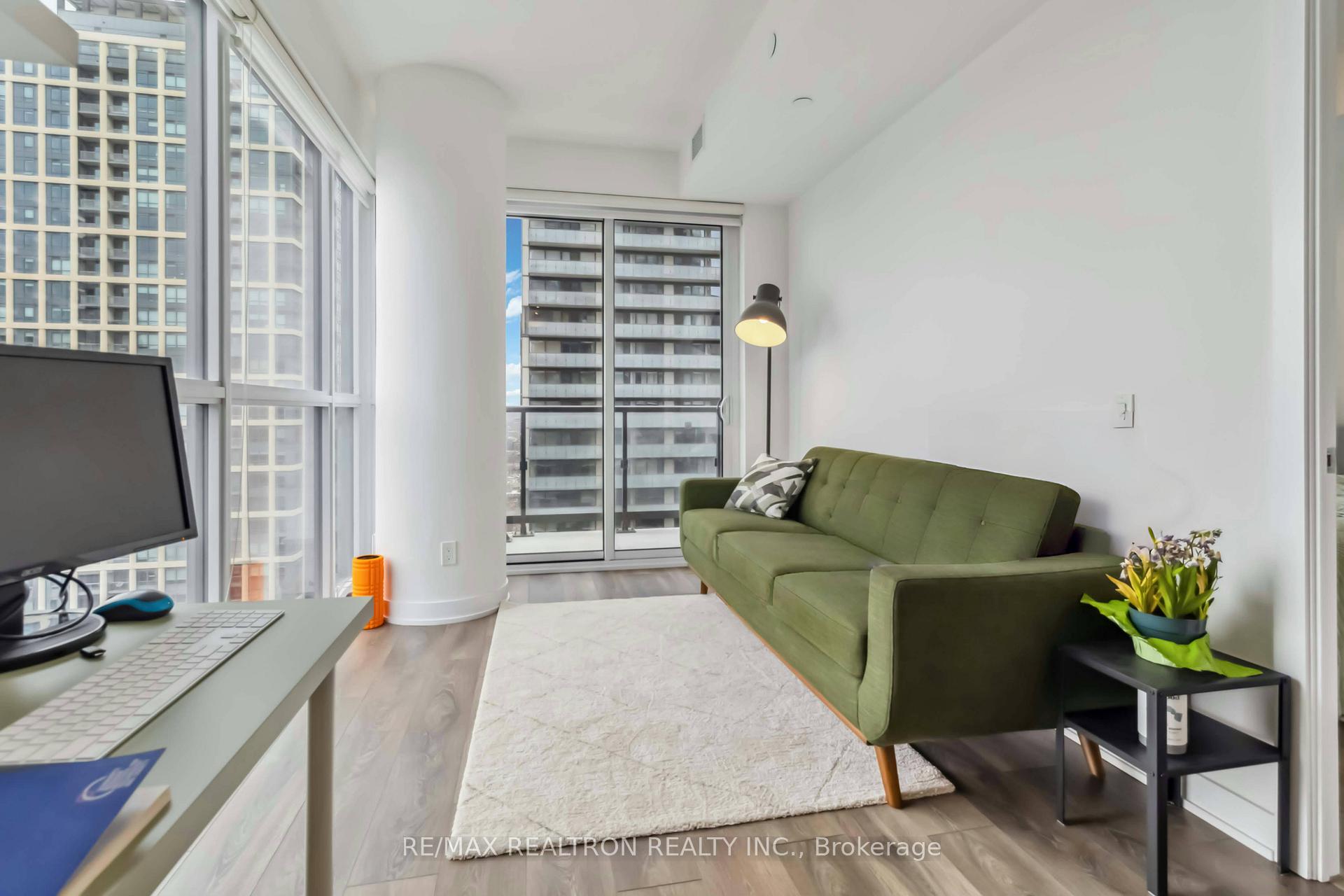 1 Bedroom Condo at 87 Peter,  Toronto For sale
