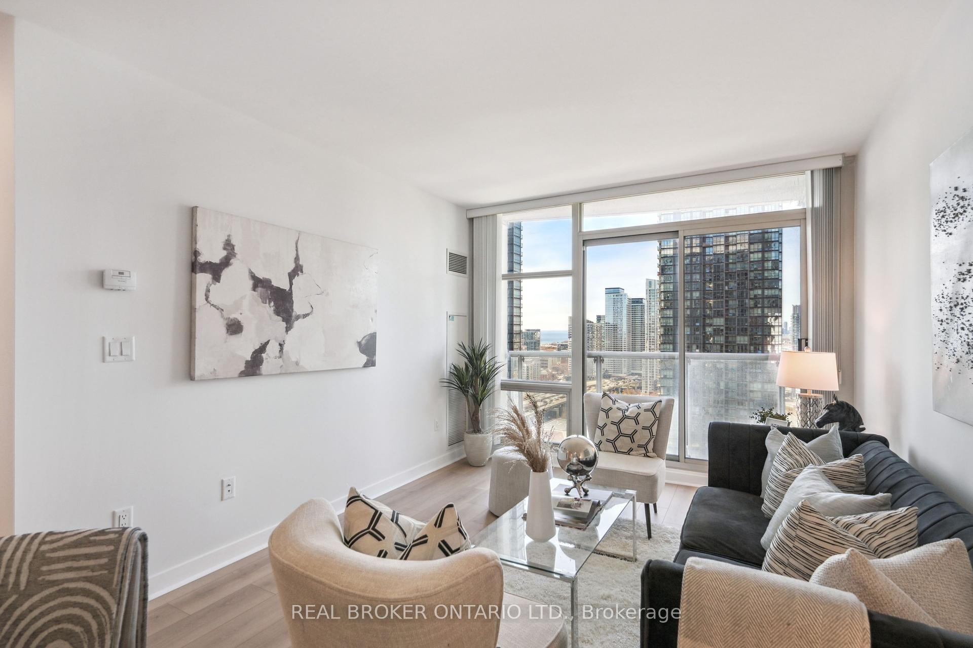 2 Bedrooms Condo at 10 Navy Wharf, Toronto For sale