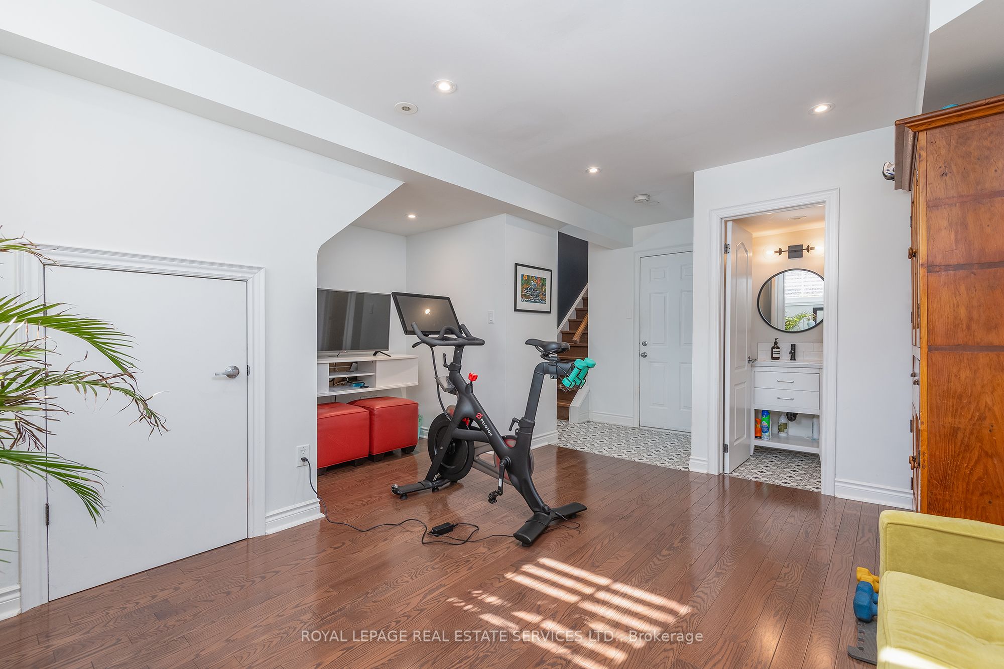 20 Shires Lane, #4