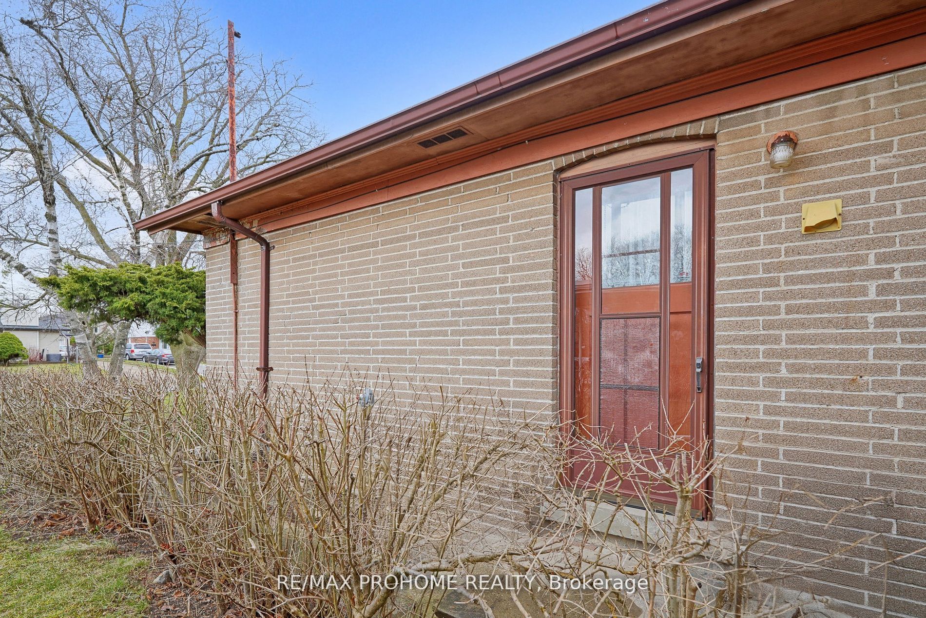 17 Oakworth Crescent