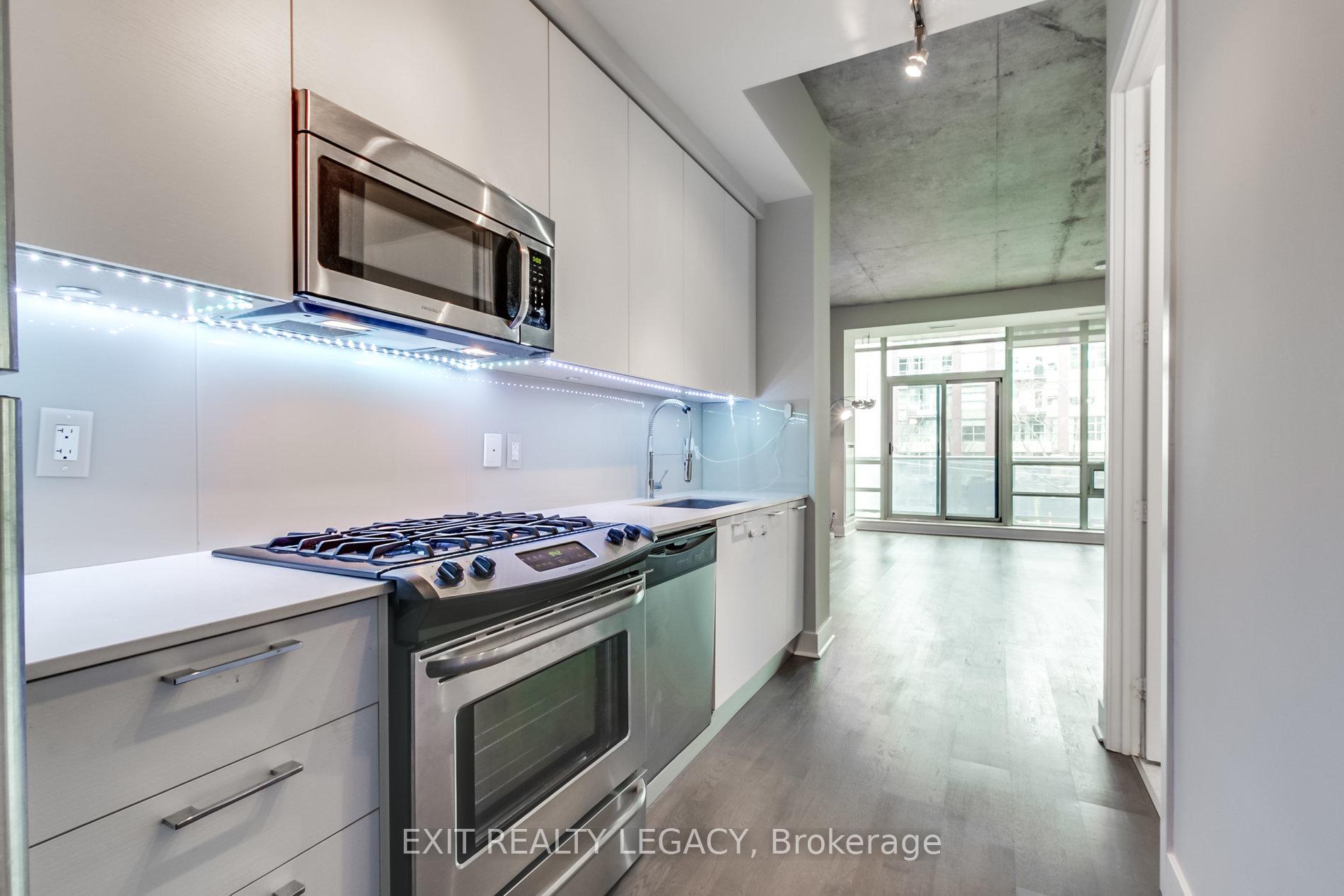 1 Bedroom Condo at 399 Adelaide,  Toronto For sale