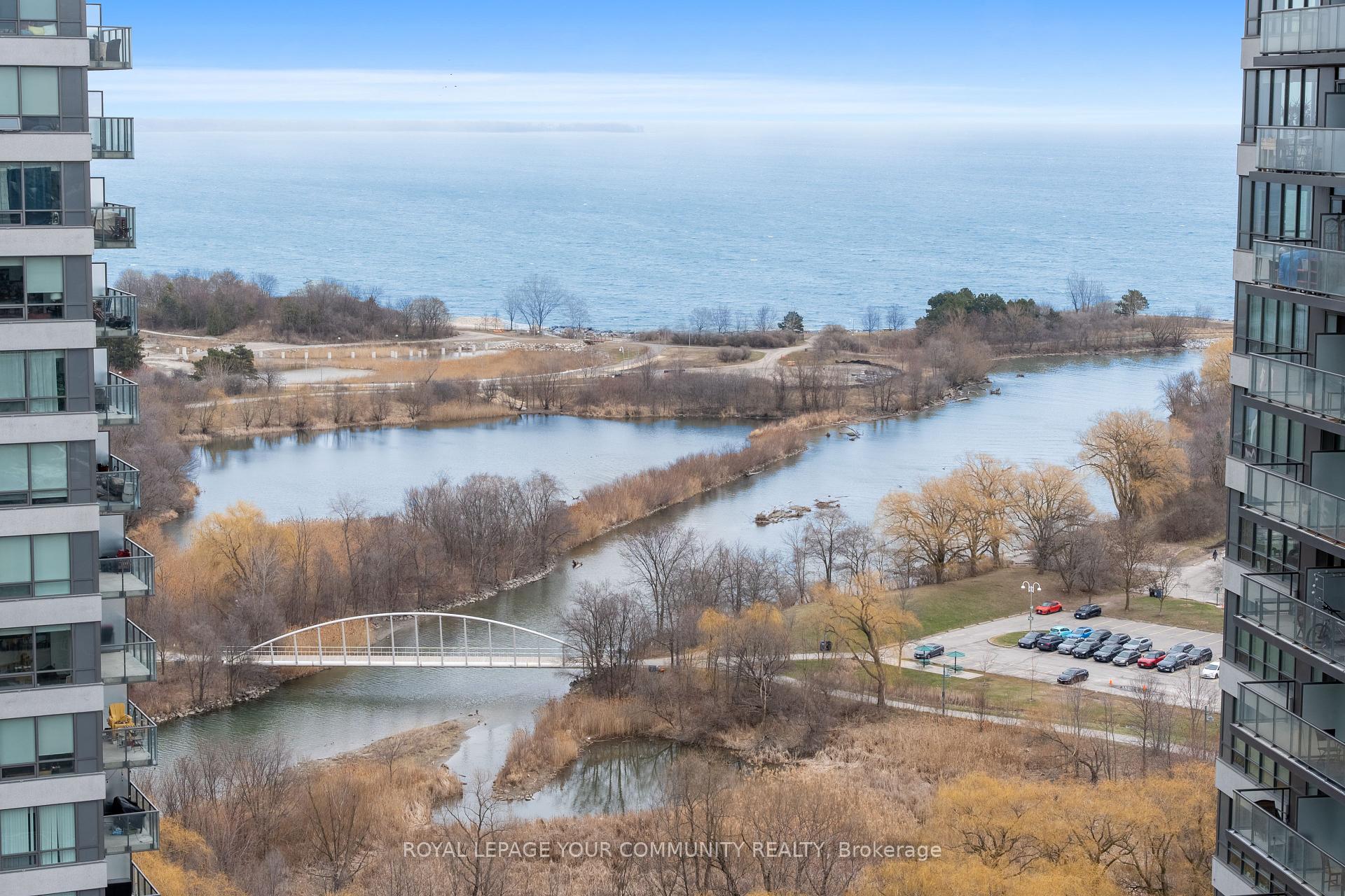 2 Bedrooms Condo at 15 Legion, Toronto For sale