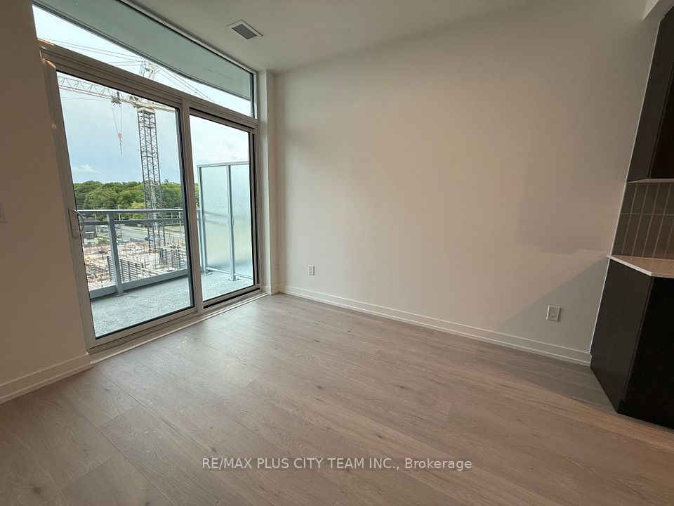 #618 - 2501 Saw Whet Boulevard, Oakville, ON L6M 5N2
