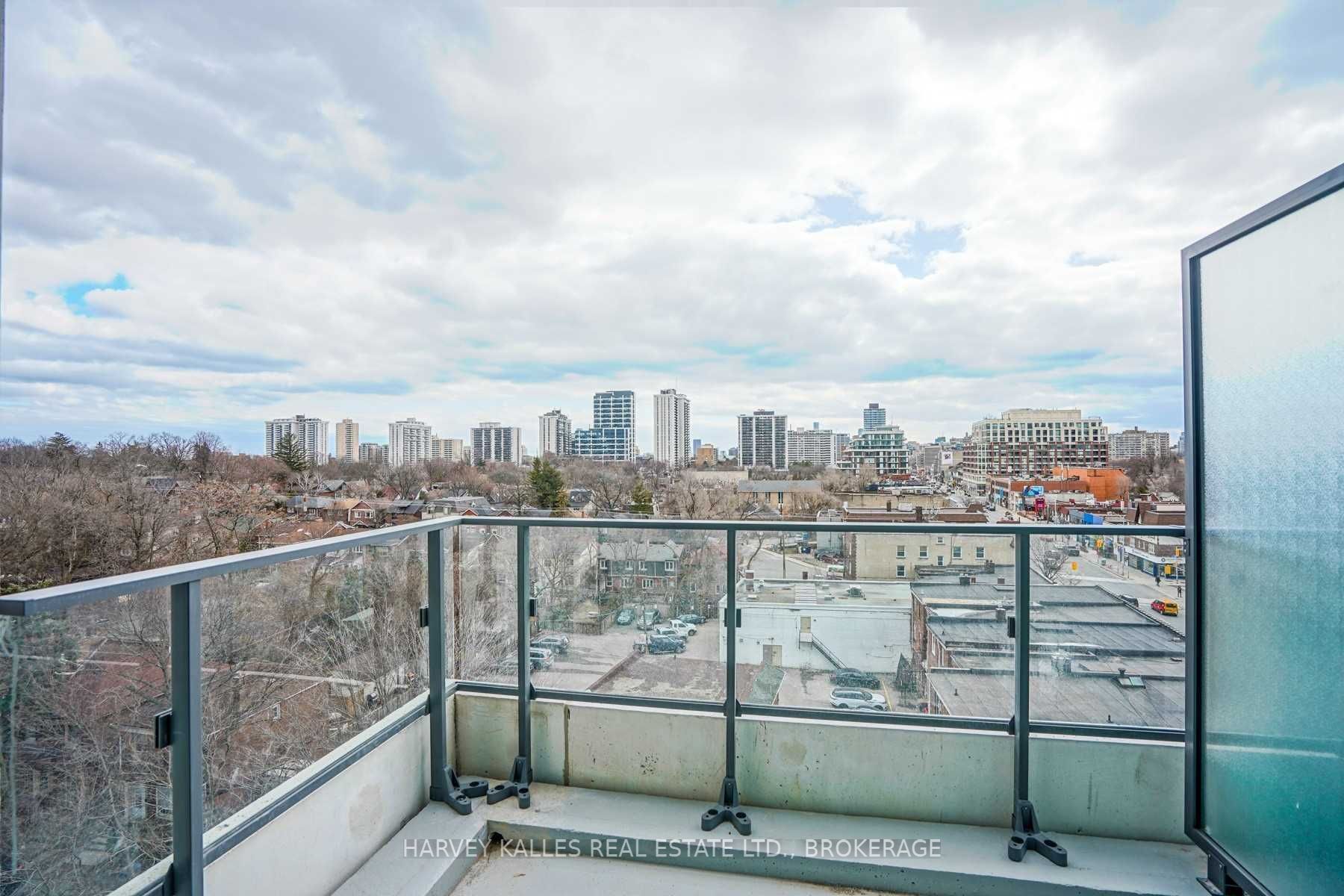 8 Hillsdale Avenue 829