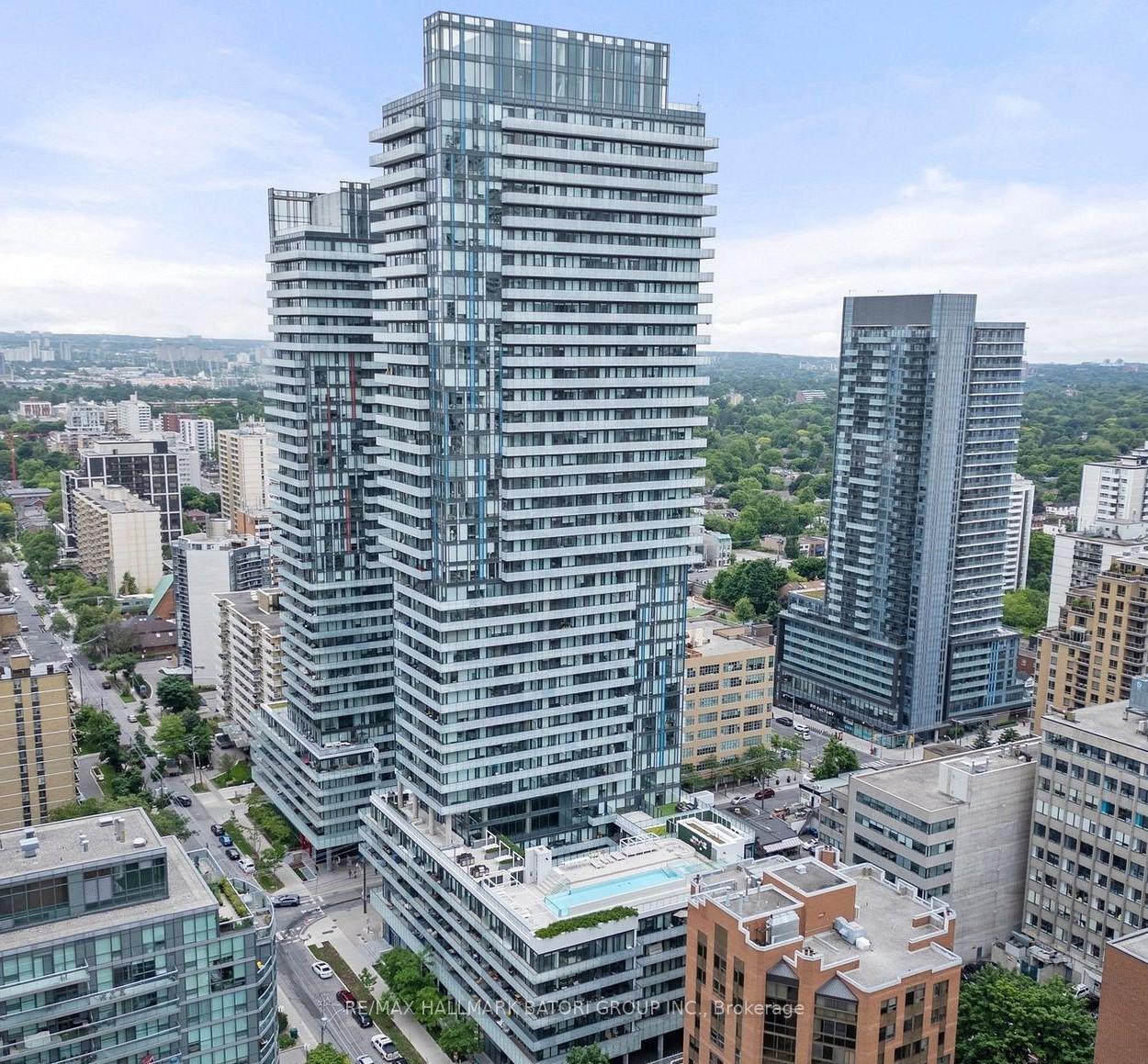 2 Bedrooms Condo at 161 Roehampton,  Toronto For sale