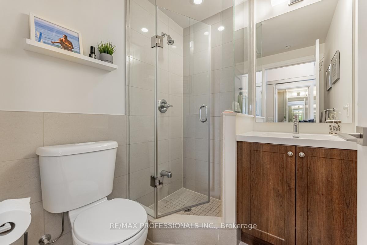 2 Bedrooms Condo at 2 Old Mill,  Toronto For sale