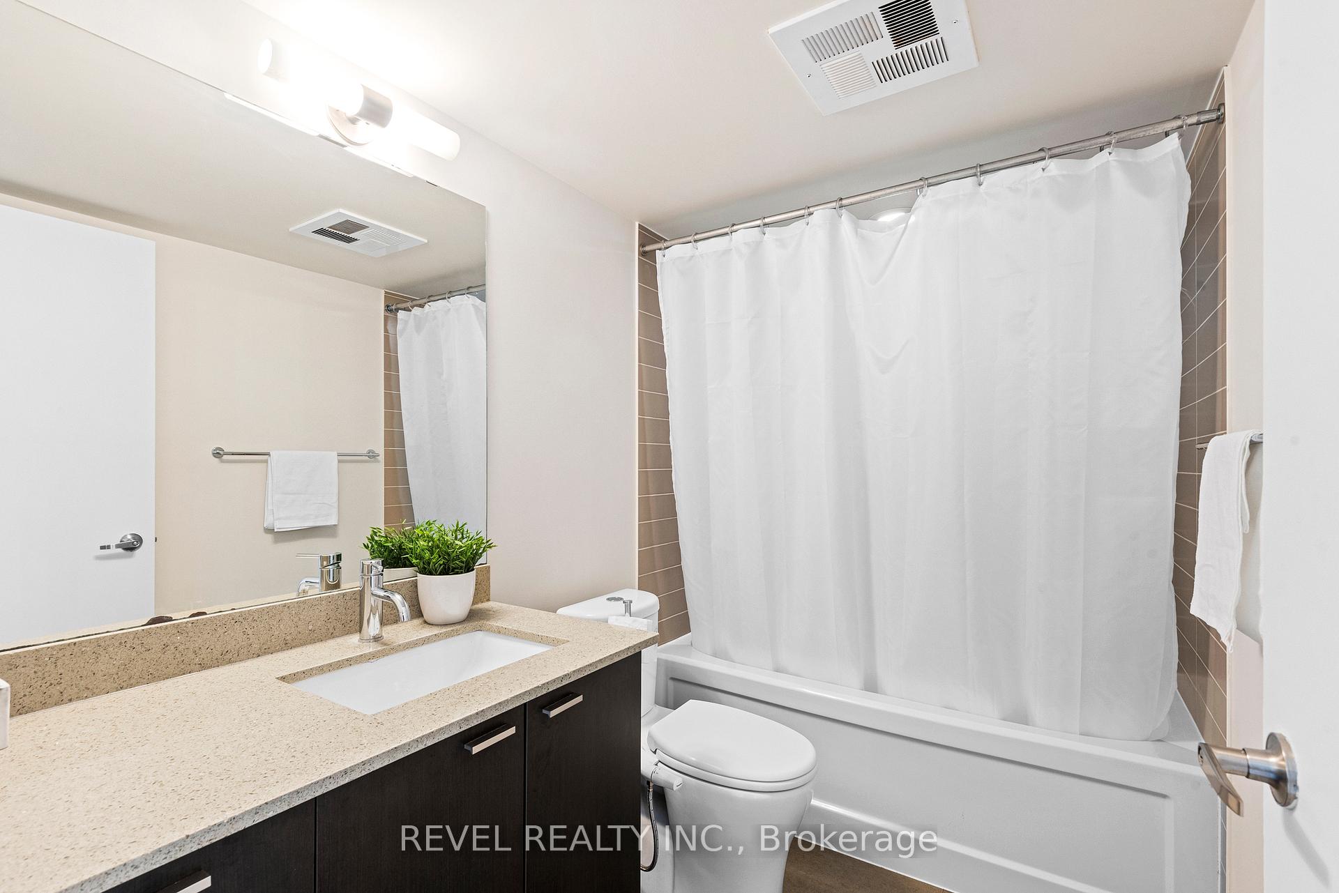 2 Bedrooms Condo at 78 Tecumseth, Toronto For sale