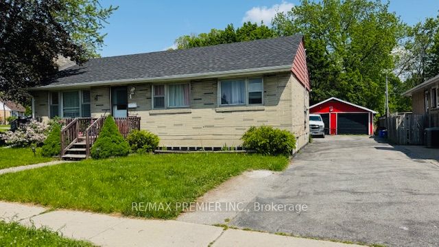 1 Forest Road