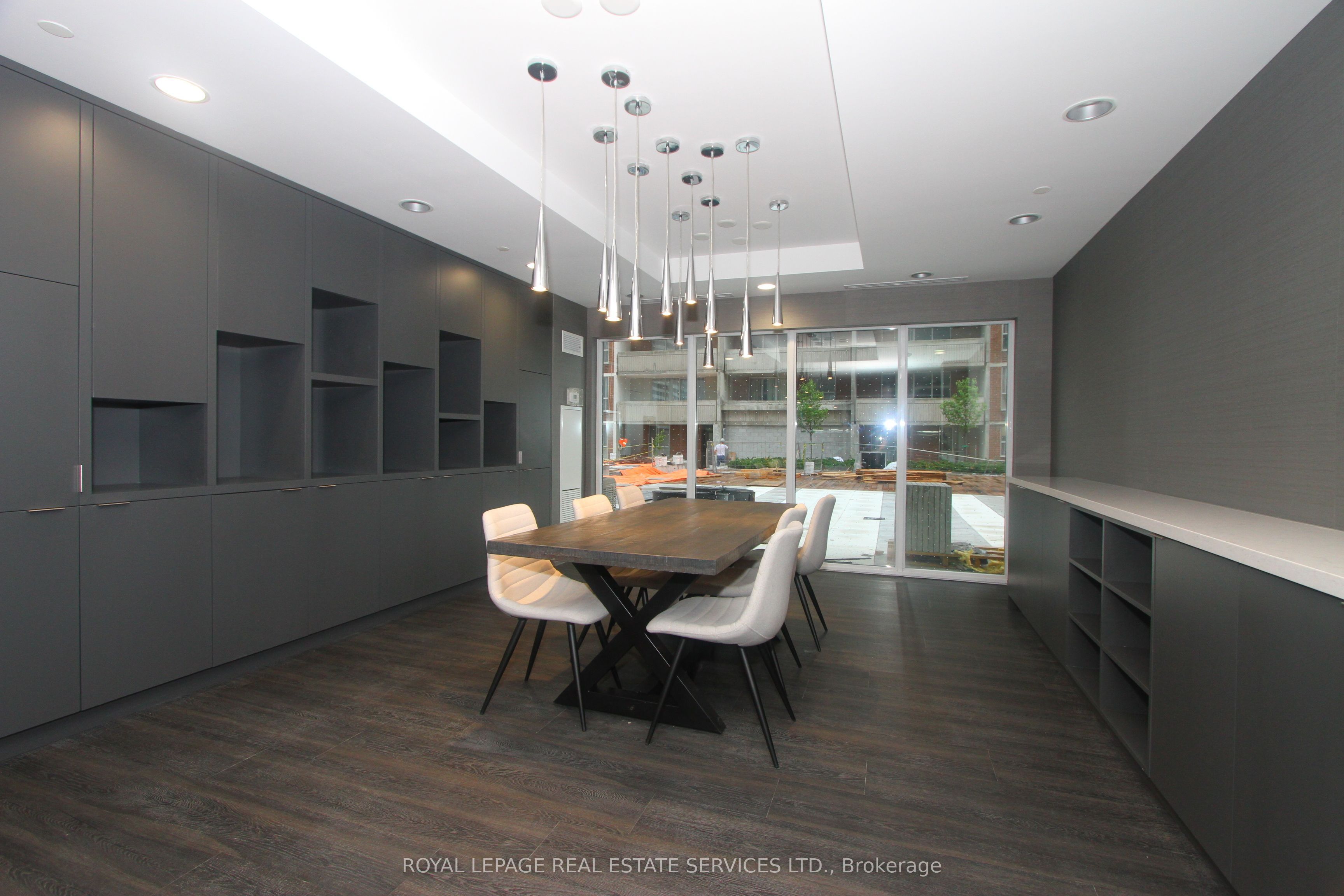 561 Sherbourne Street, #1709