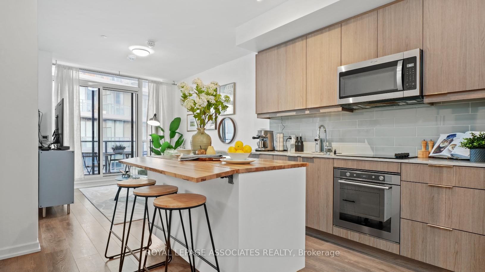 1 Bedroom Condo at 36 Forest Manor, Toronto For sale