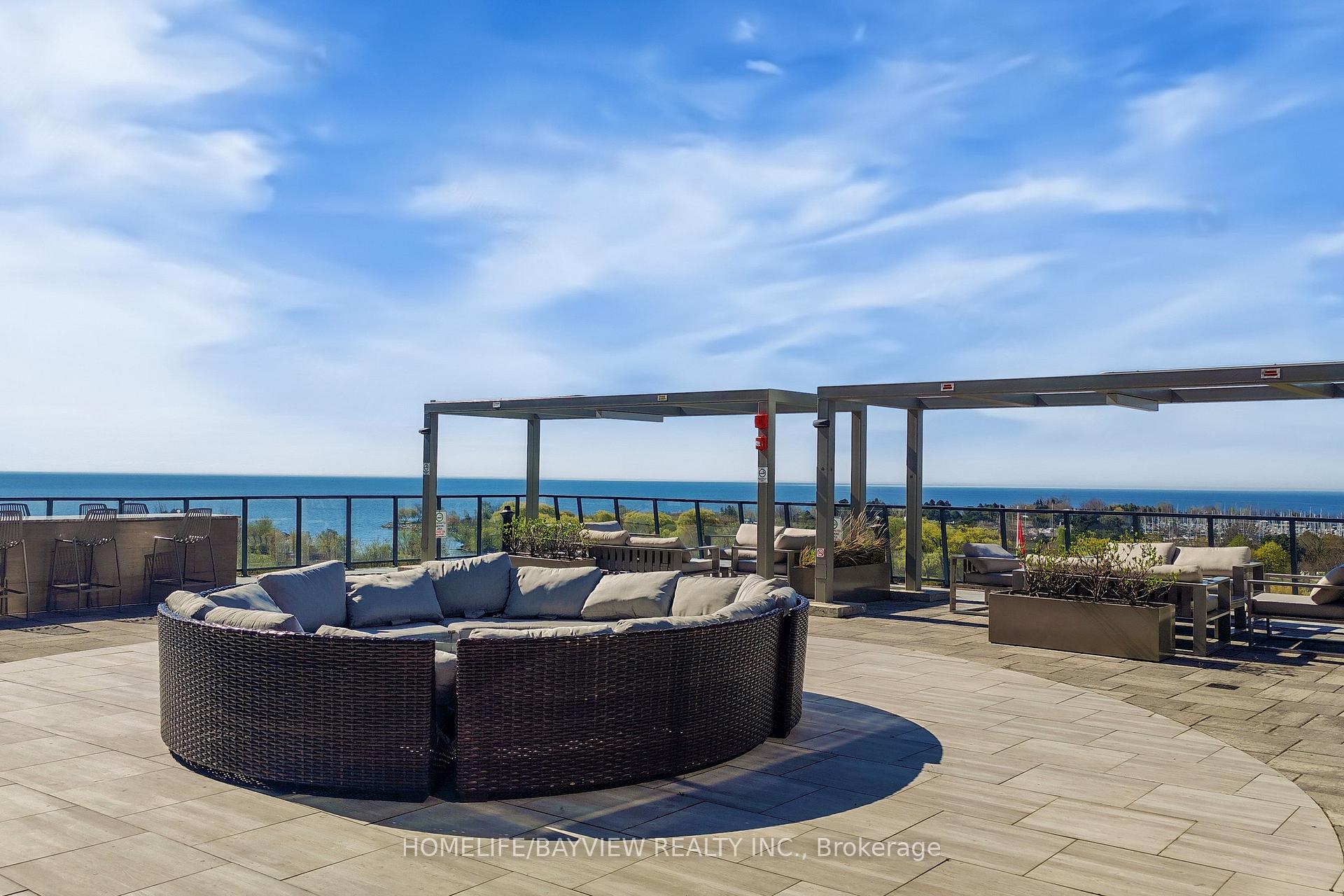 2 Bedrooms Condo at 30 SHORE BREEZE, Toronto For sale