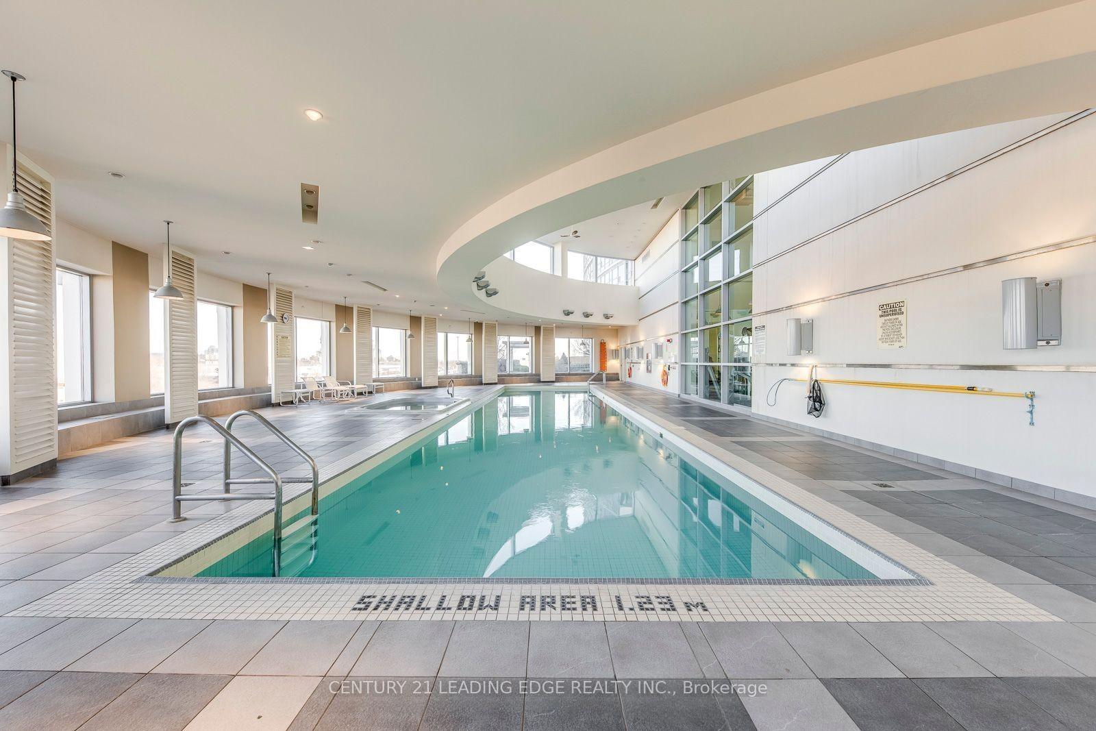 3 Bedrooms Condo at 38 Lee Centre, Toronto For sale