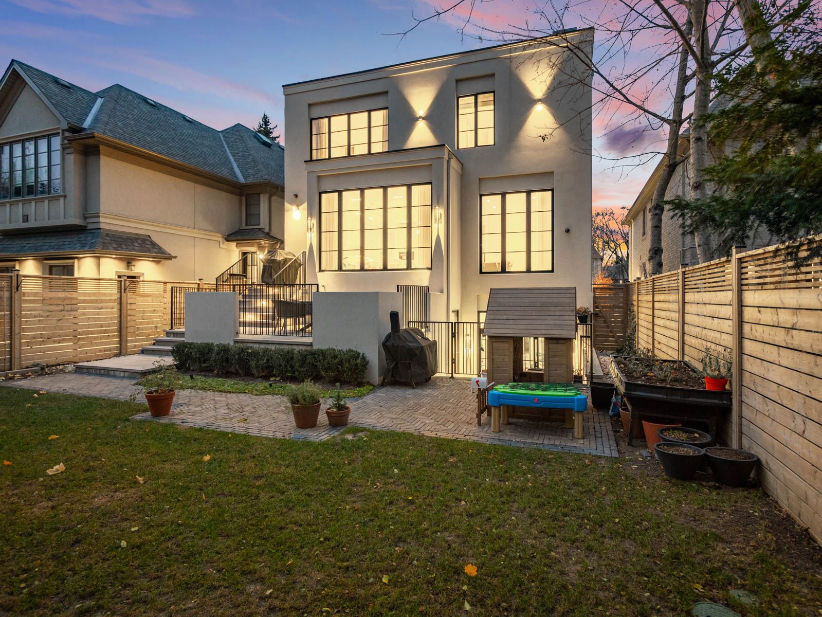 419 Glengrove Avenue