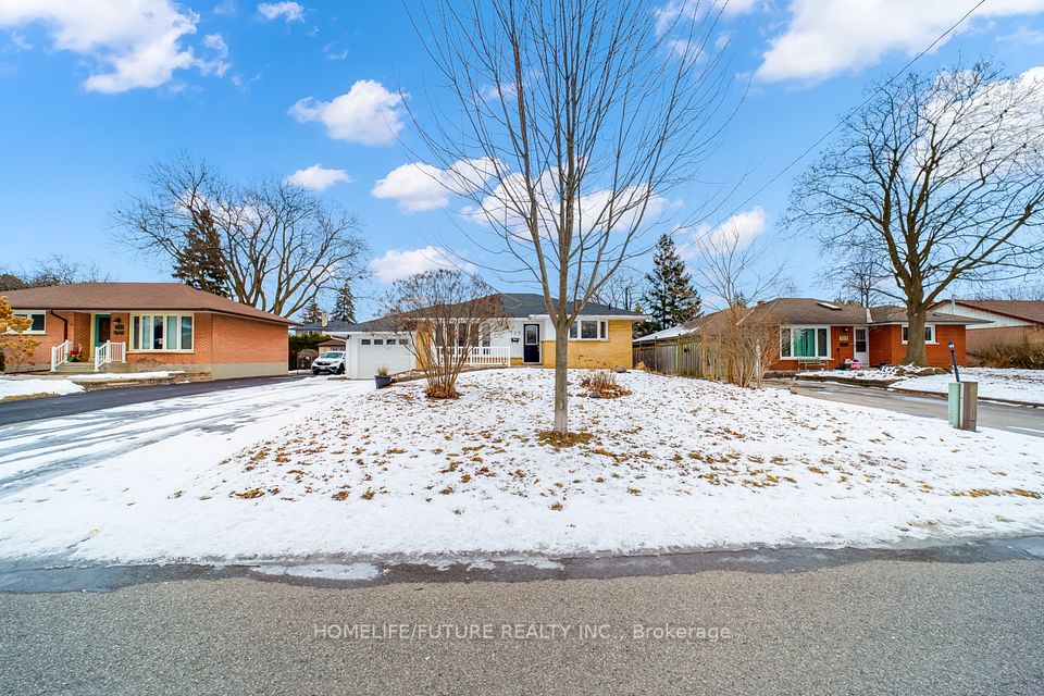 729 Glenforest