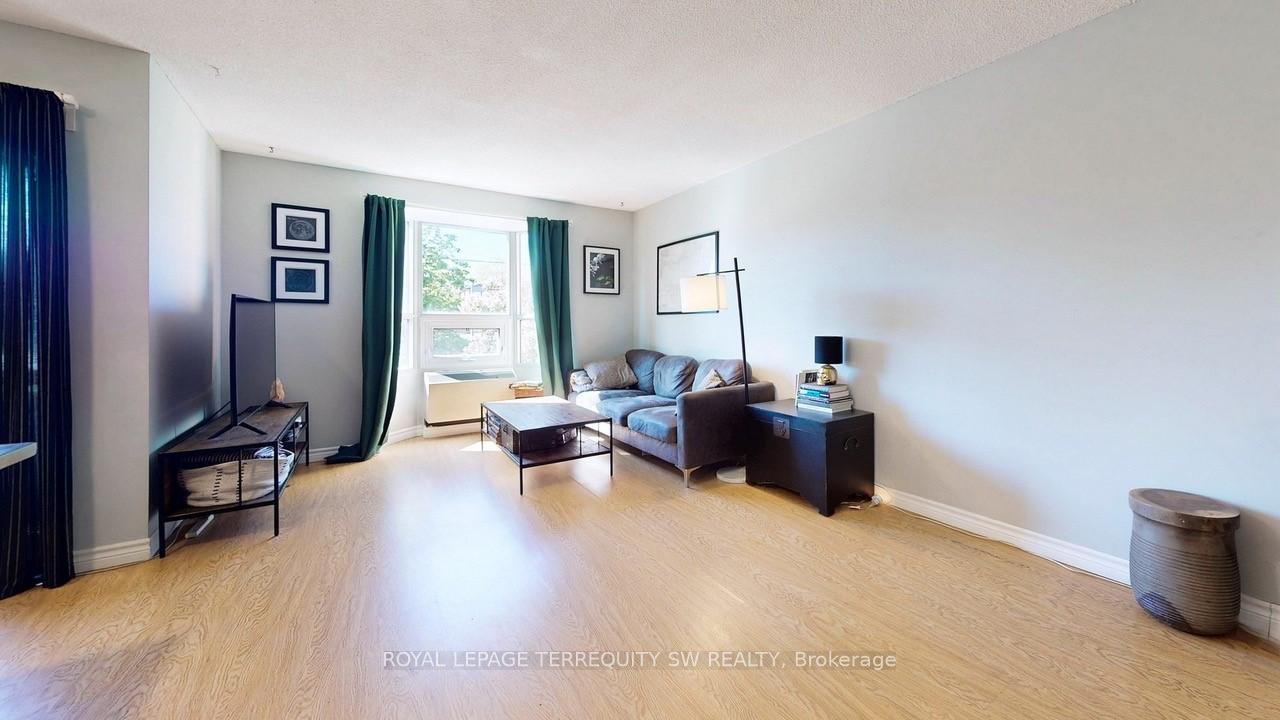 2 Bedrooms Condo at 3835 Lake Shore, Toronto For sale