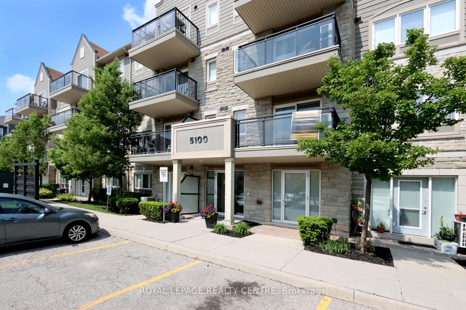 2 Bedrooms Condo at 5100 Winston Churchill, Mississauga For sale