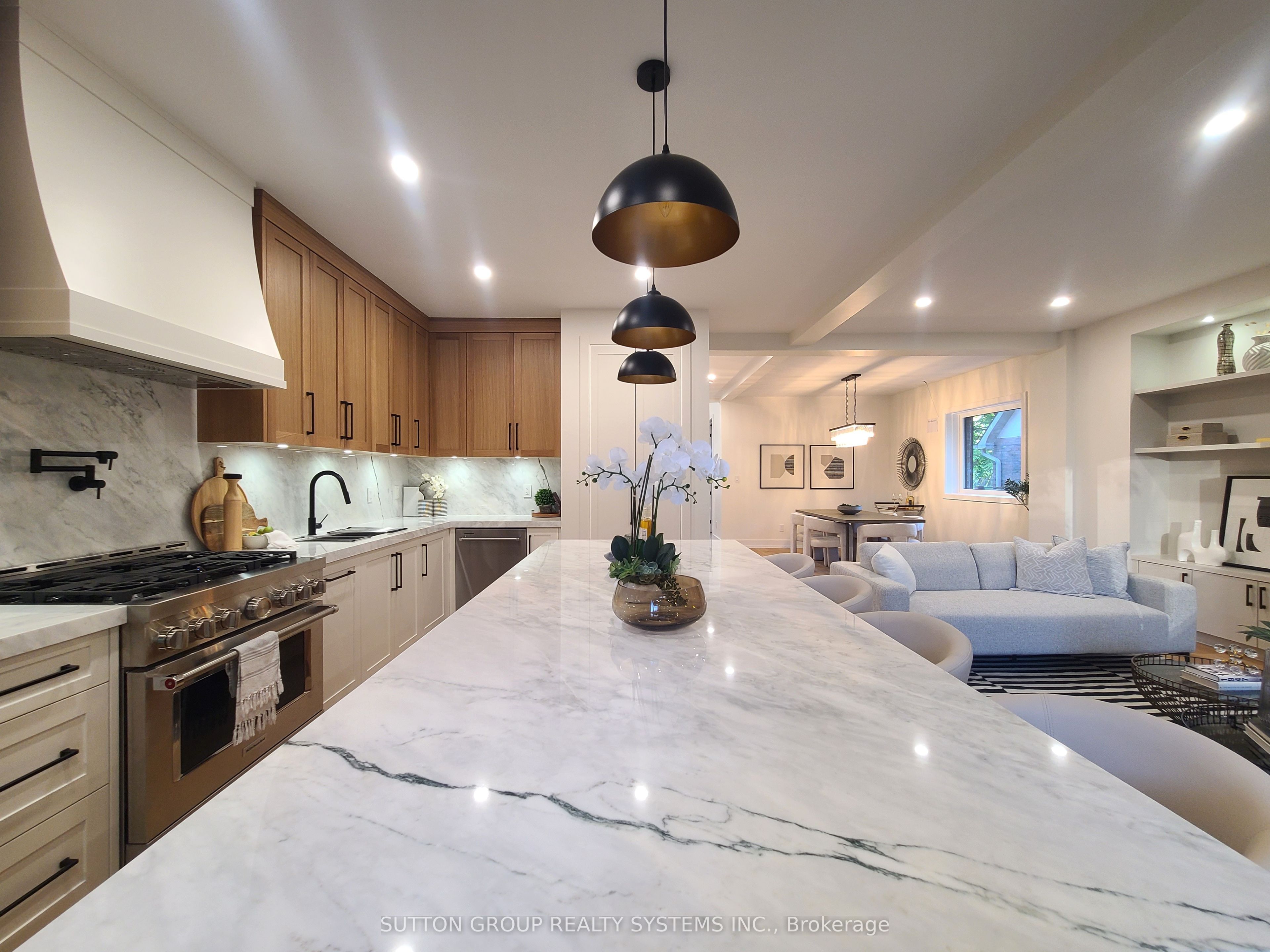 21 South Kingsway
