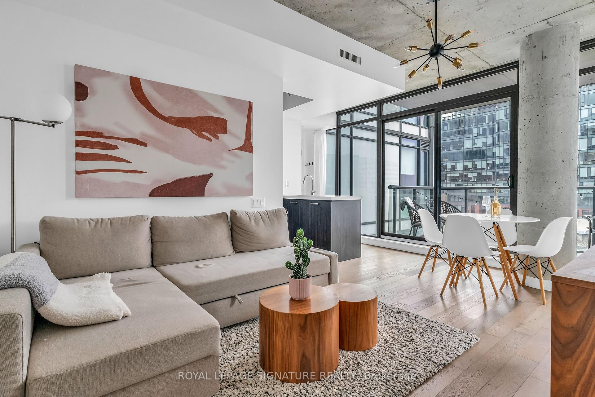 1 Bedroom Condo at 461 Adelaide, Toronto For sale