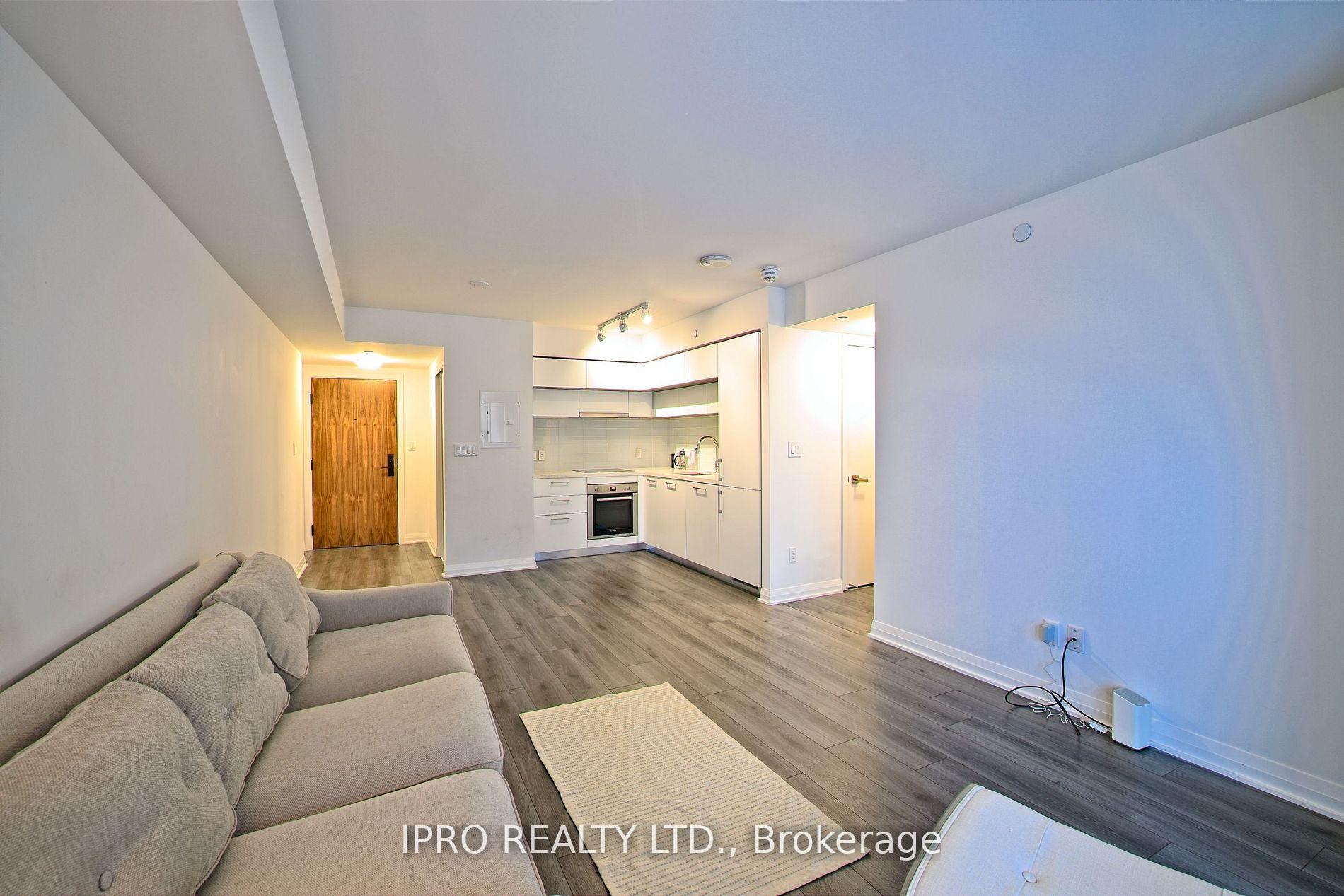 1 Bedroom Condo at 99 Foxbar, Toronto For sale