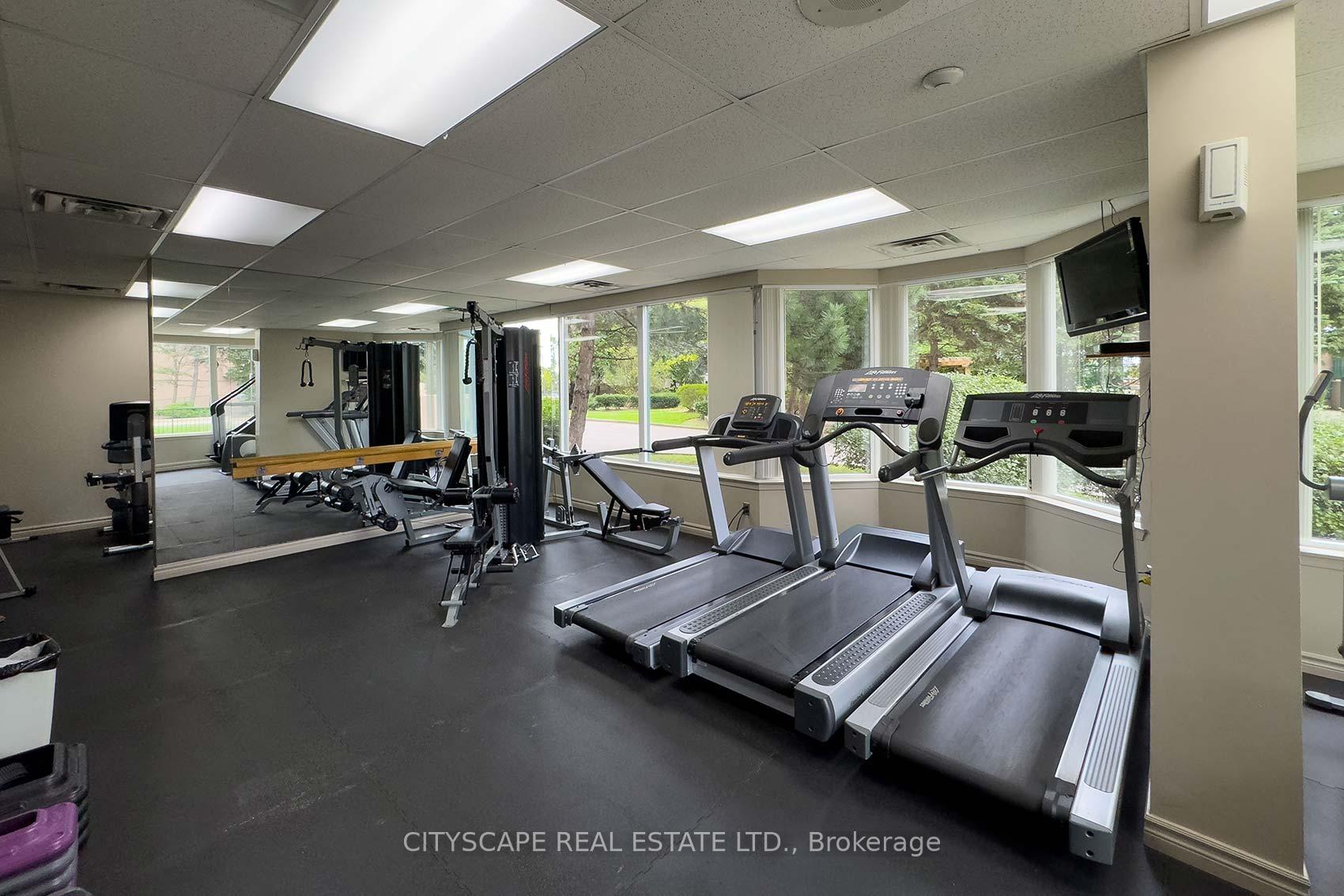 3 Bedrooms Condo at 135 Hillcrest, Mississauga For sale