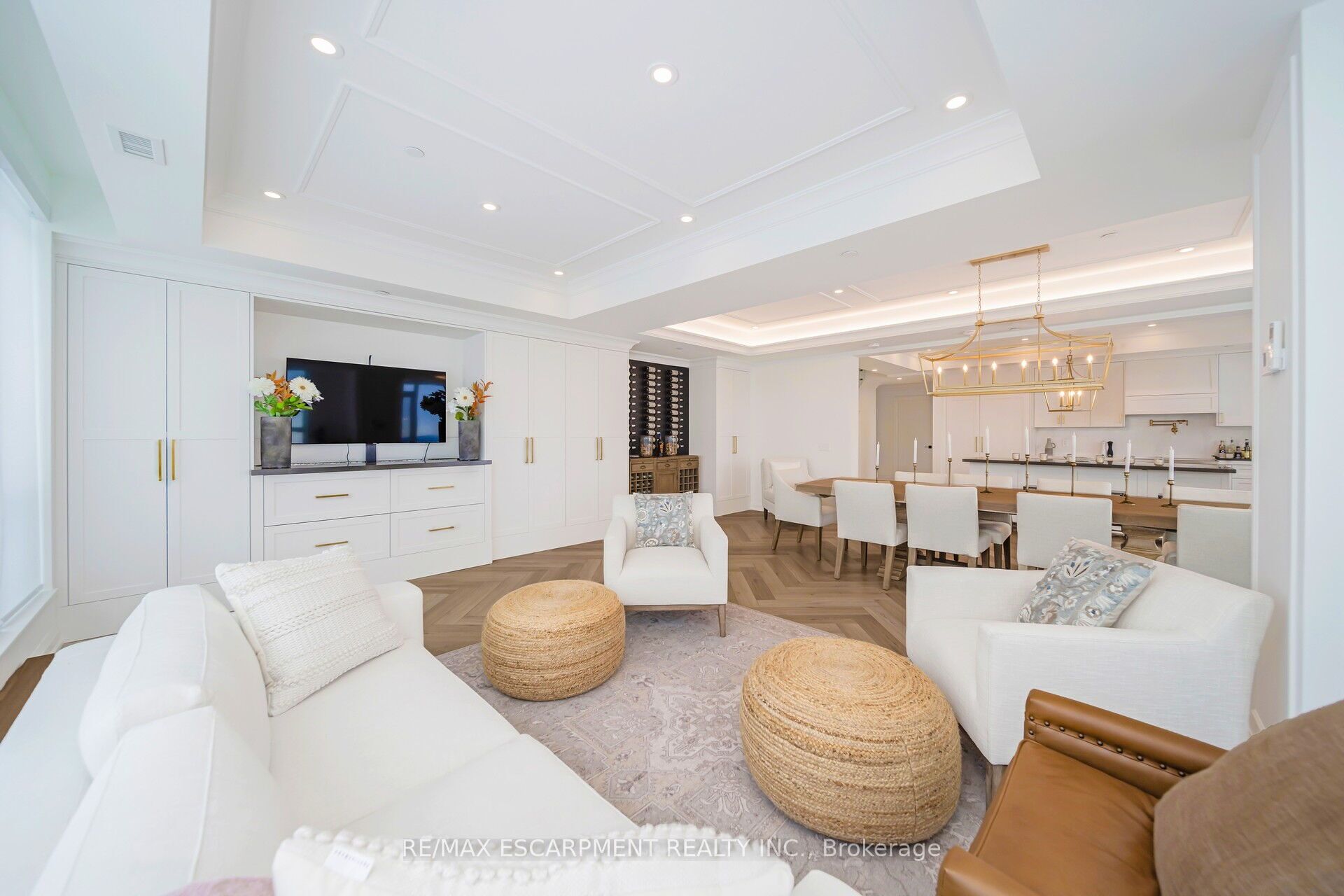 16 Concord Place, #905