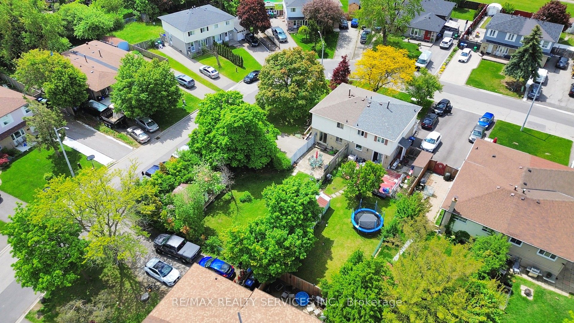 29 Gulliver Crescent