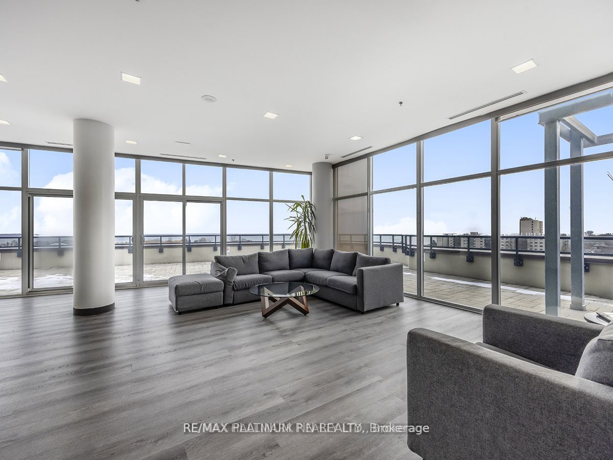 11 Superior Avenue, #812