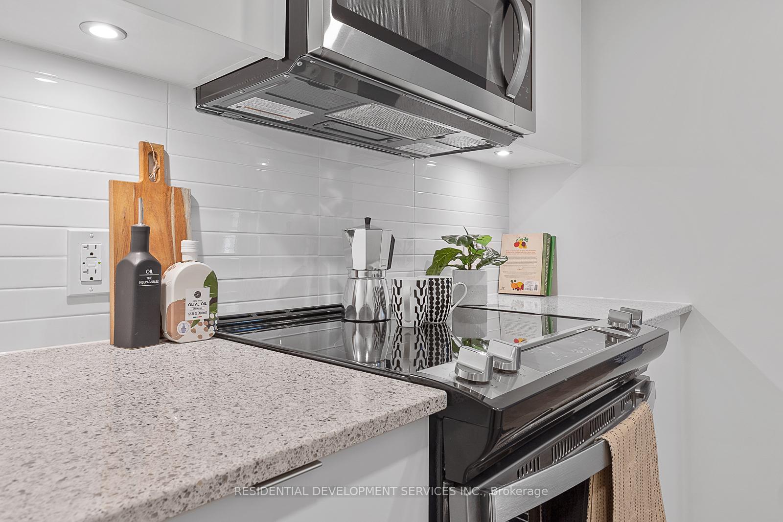 2 Bedrooms Condo at 500 Wilson,  Toronto For sale