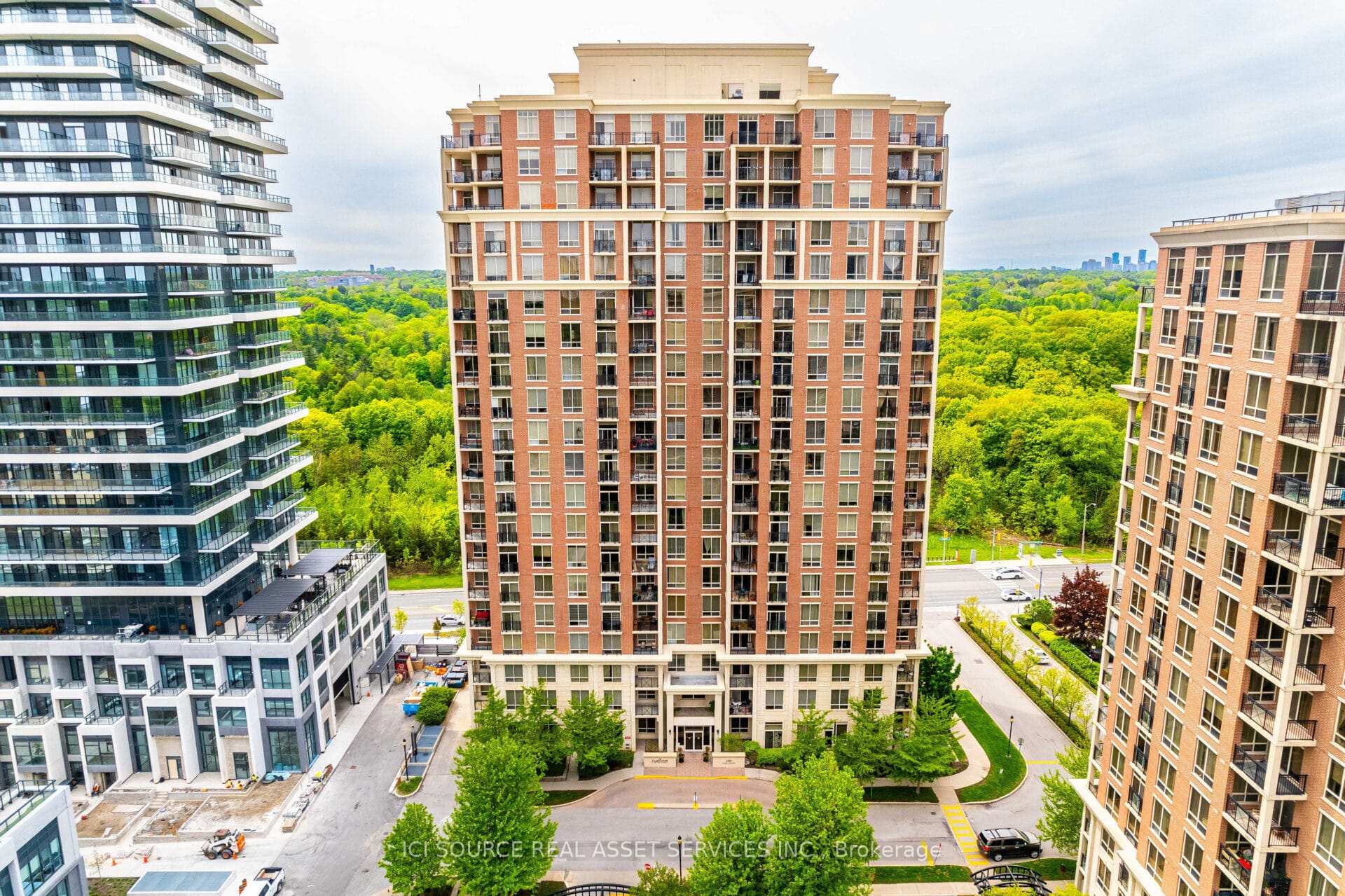 2 Bedrooms Condo at 1101 Leslie, Toronto For sale